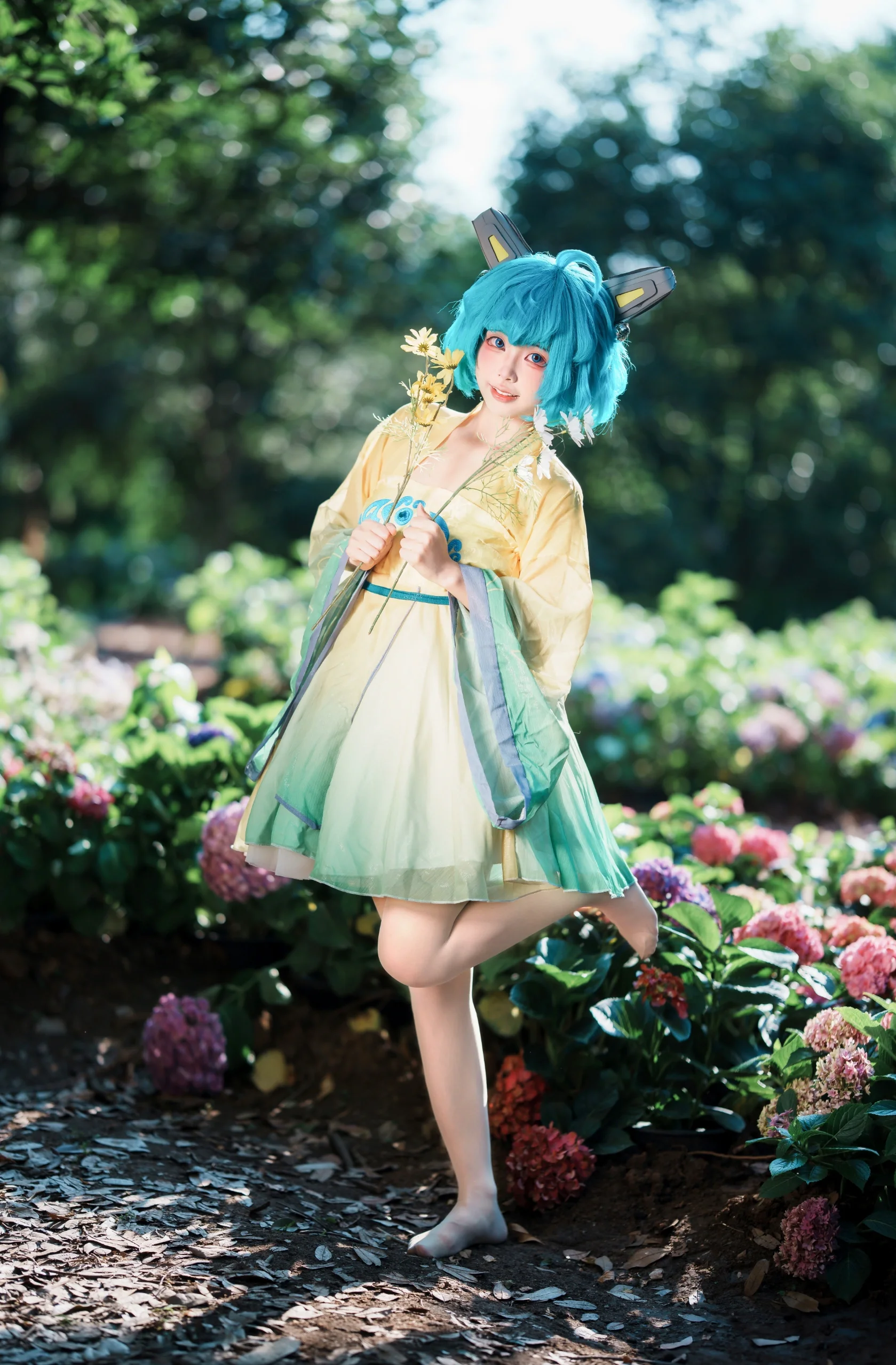 【蔡文姬时之祈愿cos】成都植物园绣球花海里的光影记录 - 第 4 张