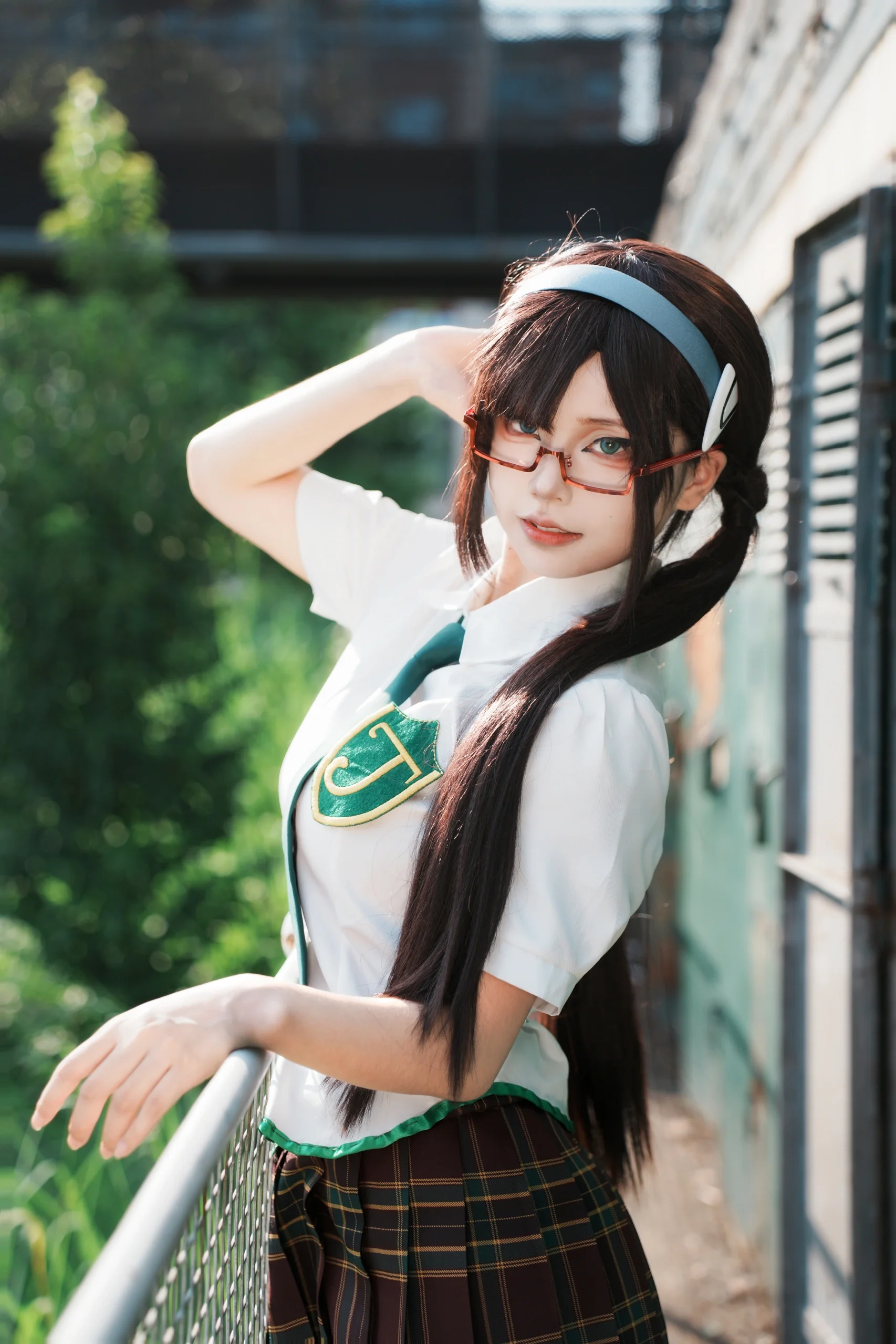 【真希波cos】漫步中车共享城，工业风与校园穿搭的出片分享 - 第 2 张