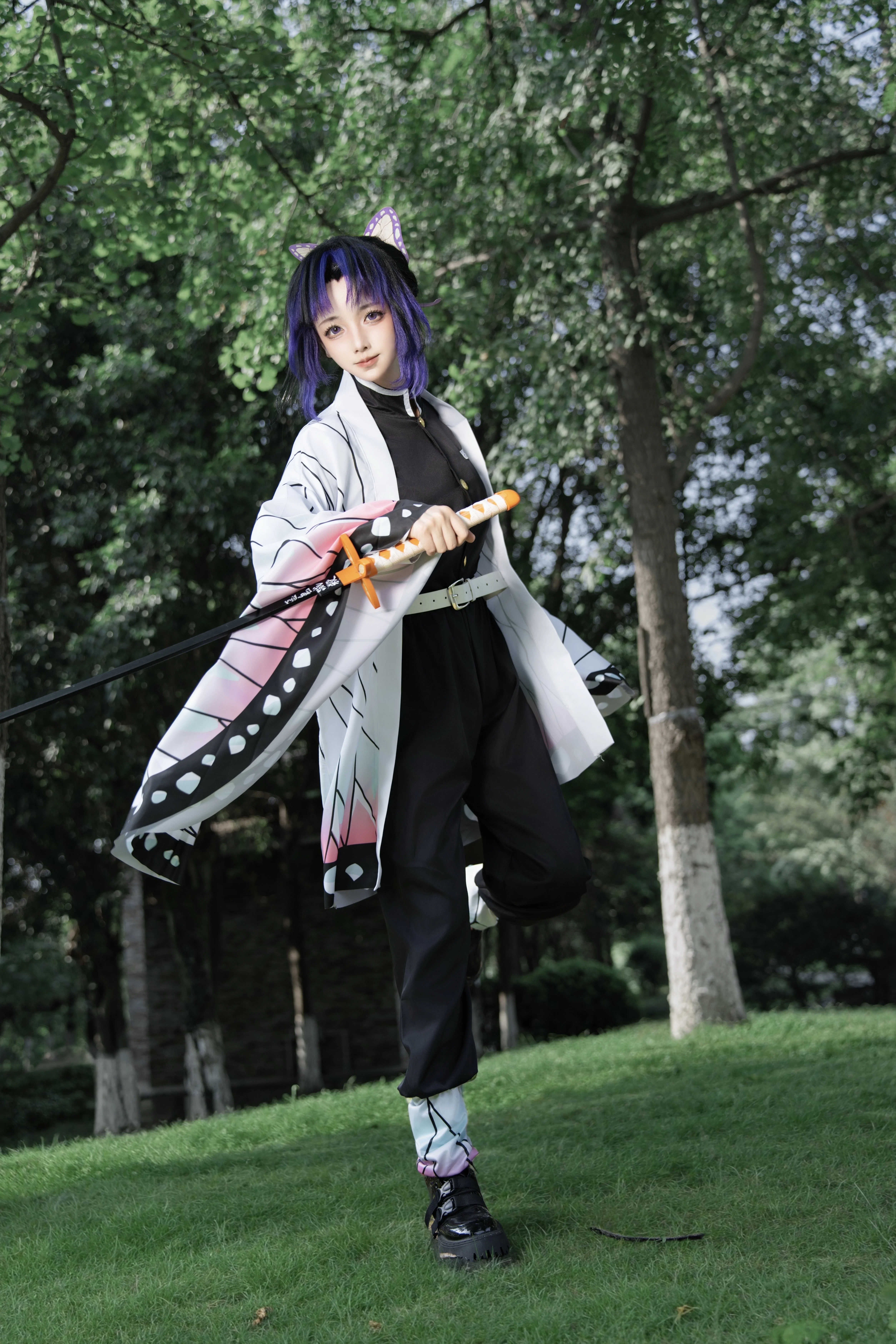 【蝴蝶忍cos】鬼滅之刃，林間蝶影與刀光