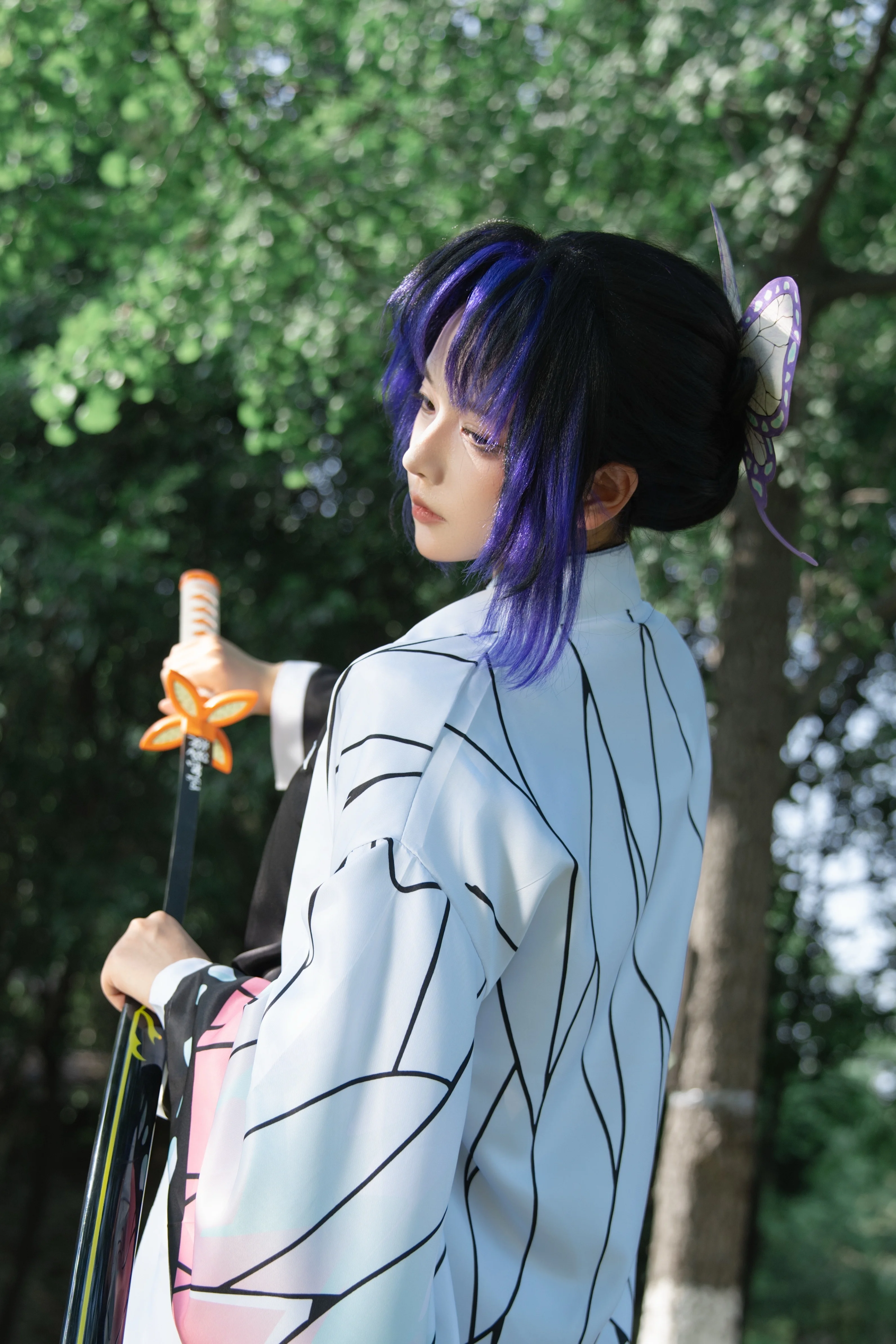 【蝴蝶忍cos】鬼灭之刃，林间蝶影与刀光 - 第 3 张