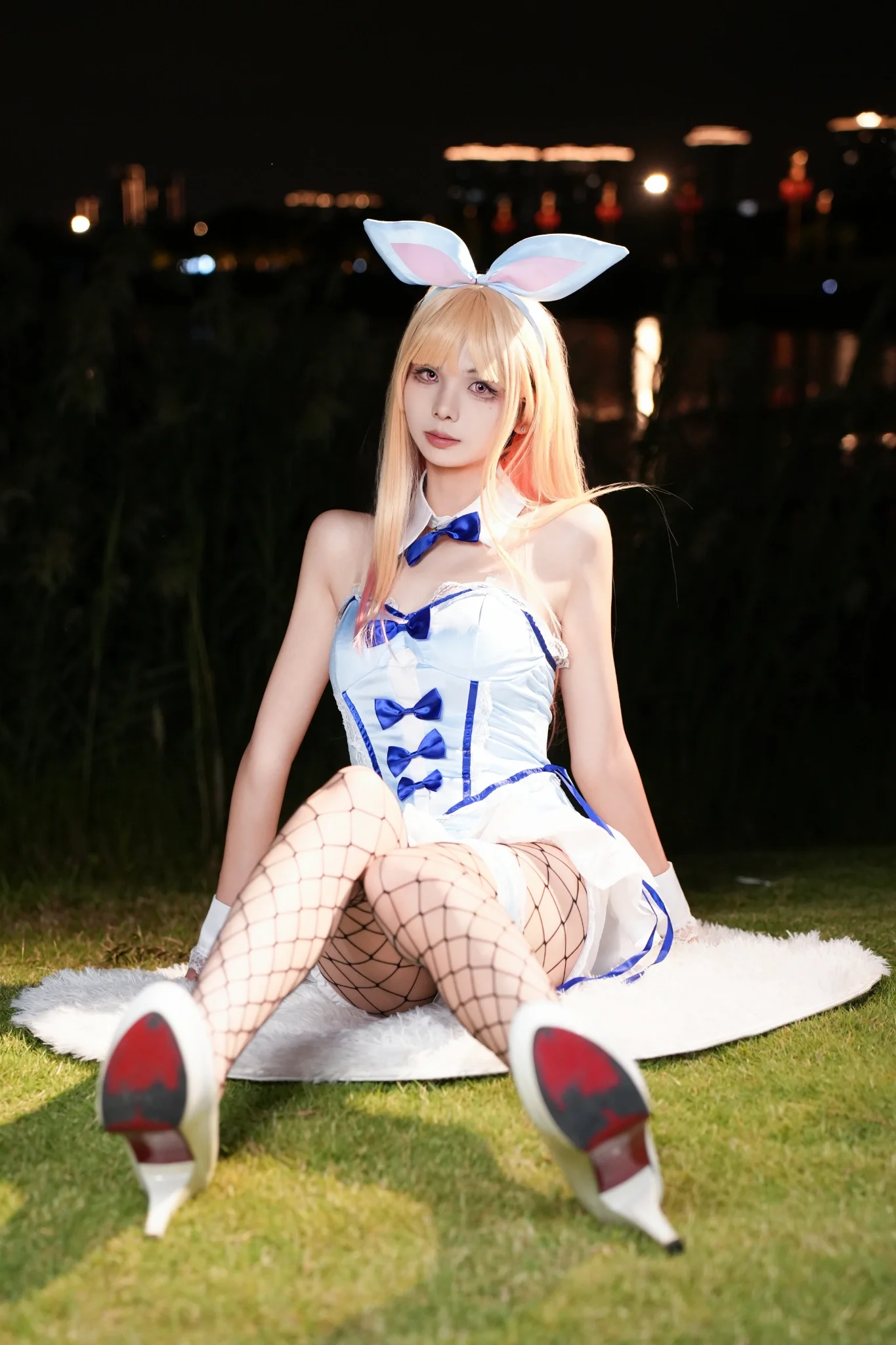 【喜多川海梦cos】更衣人偶坠入爱河的兔女郎装，成都世界线夜景出片 - 第 6 张