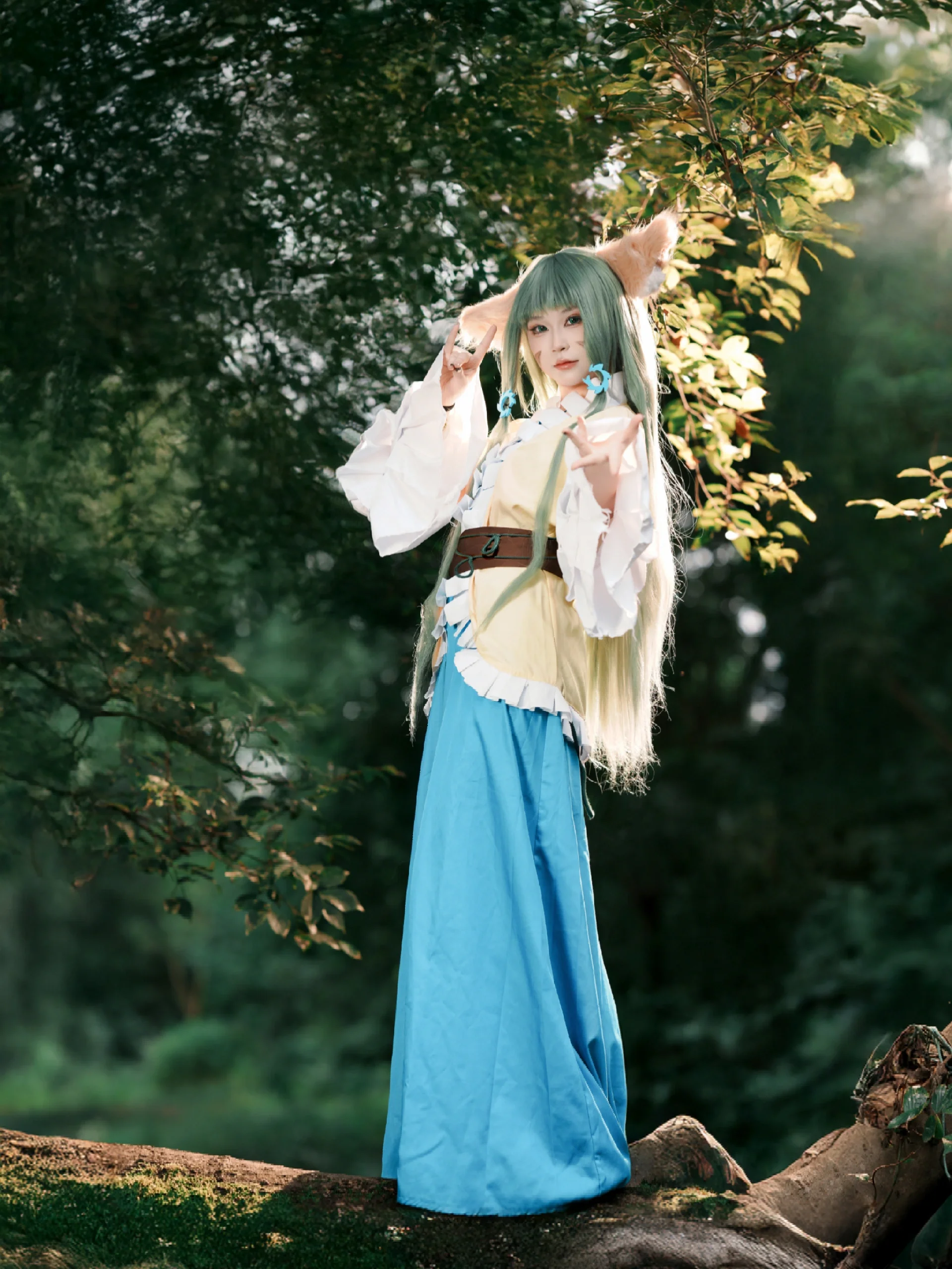 【涂山容容cos】阴雨树林里的狐妖小红娘，闪光灯模拟日光 - 第 2 张