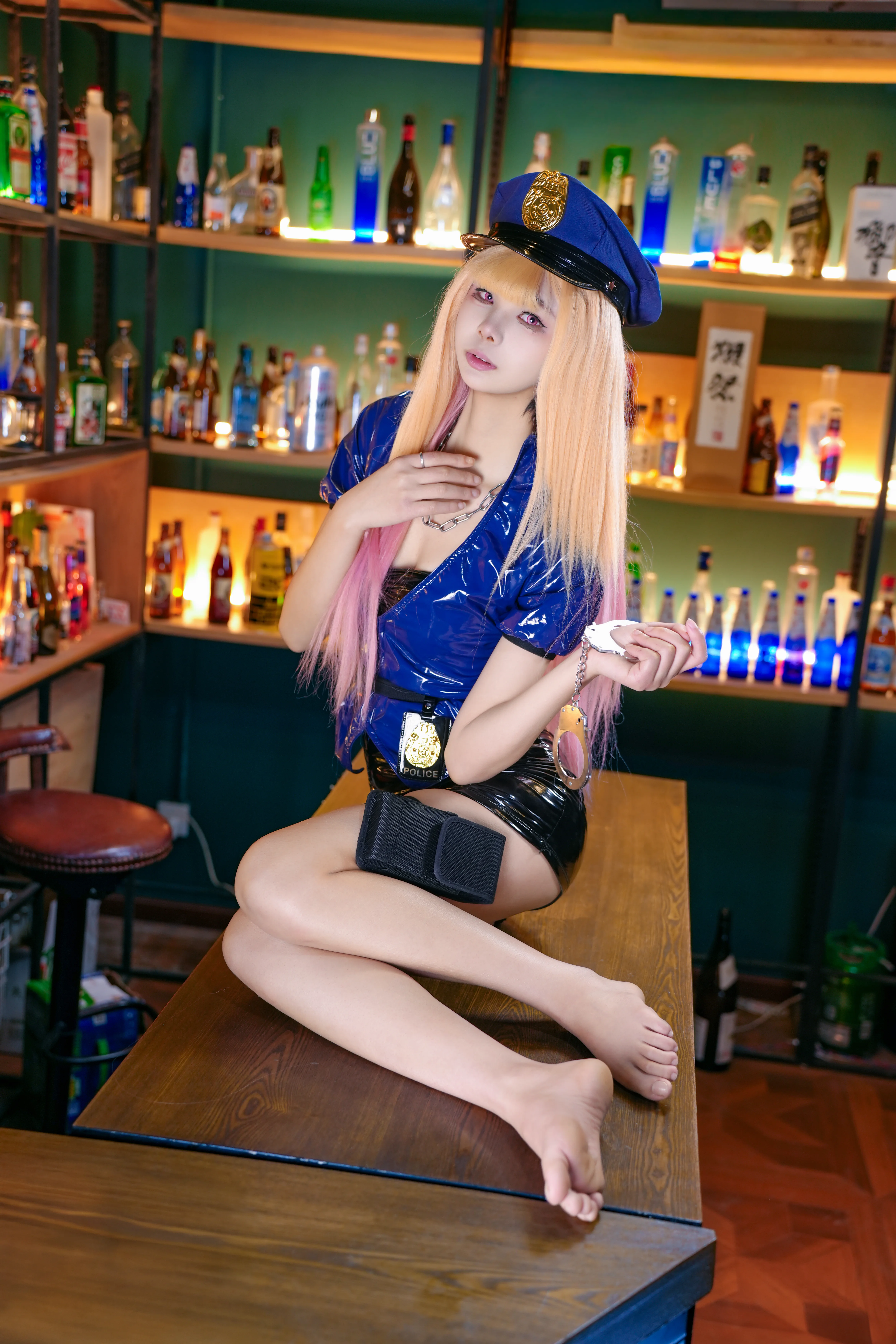 【喜多川海梦cos】漆皮女警的酒吧巡逻日记