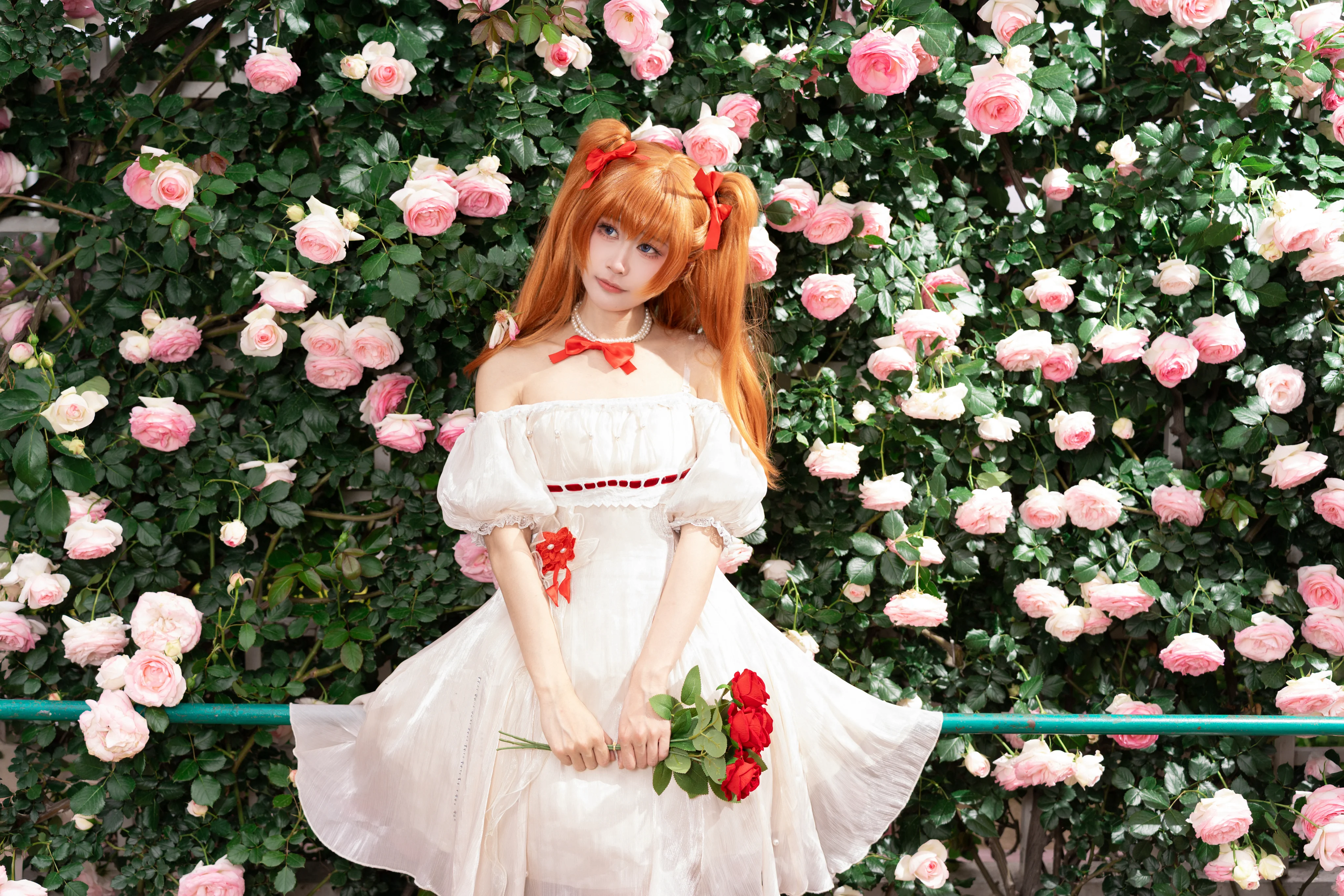 【アスカコスプレ】新世紀エヴァンゲリオン、バラ園に響くバイオリンと赤薔薇 - 3 枚目