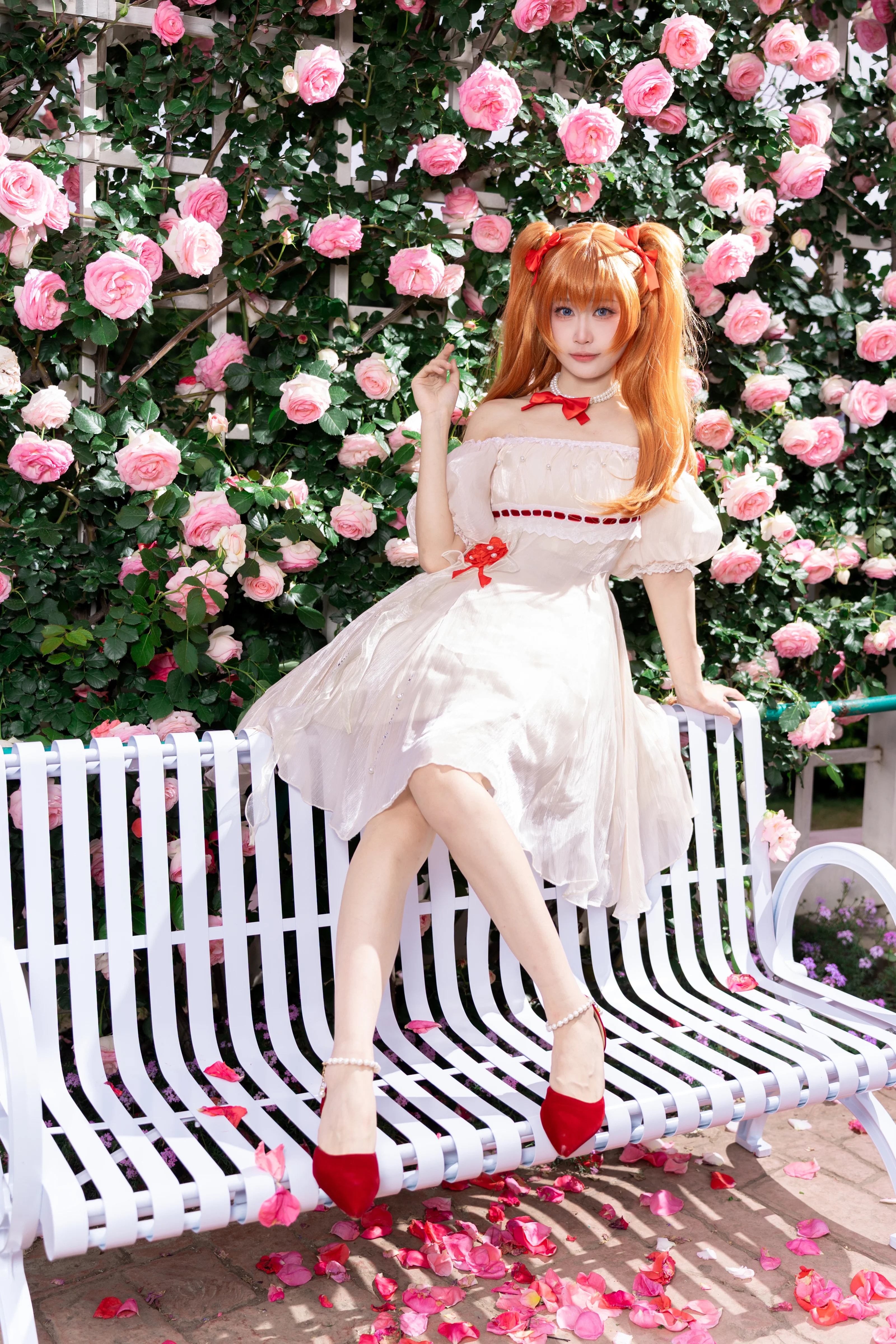 【アスカコスプレ】新世紀エヴァンゲリオン、バラ園に響くバイオリンと赤薔薇 - 7 枚目