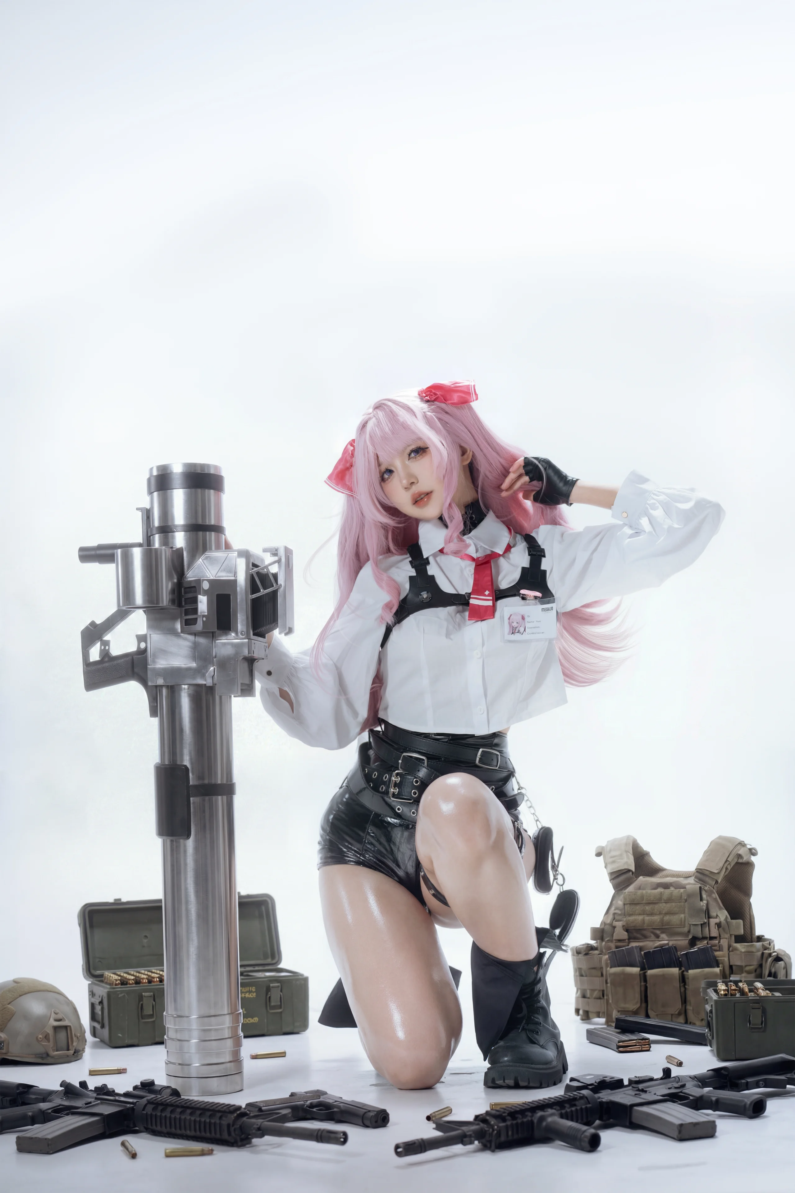 【尤妮cos】胜利女神Nikke里的战术少女，白棚硬核风