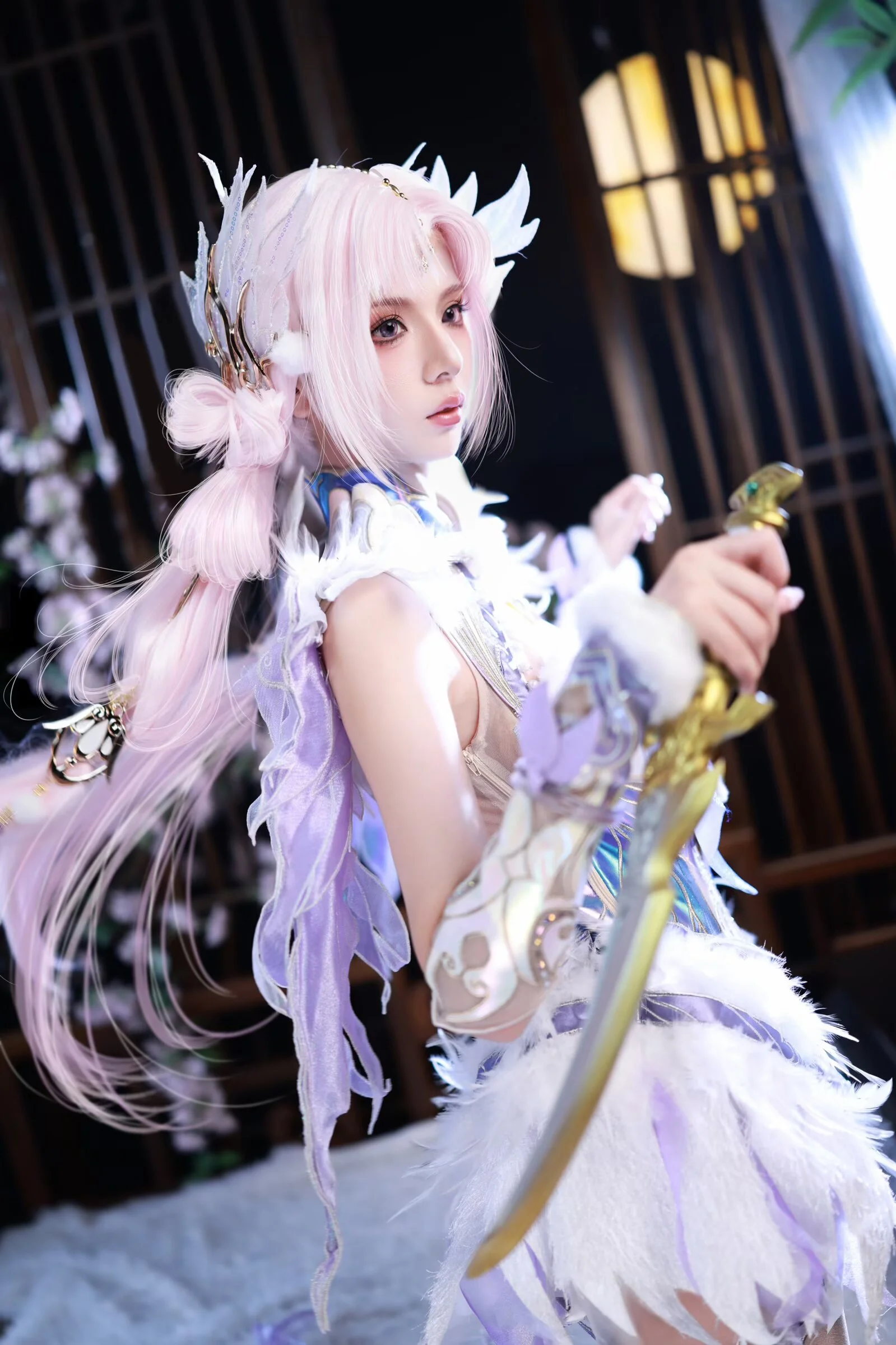 [Ethereal Traditional Style Cosplay with Pink Hair and Fox Ears: This Fur Shawl Is Seriously So Hard to Wear] - Image 3