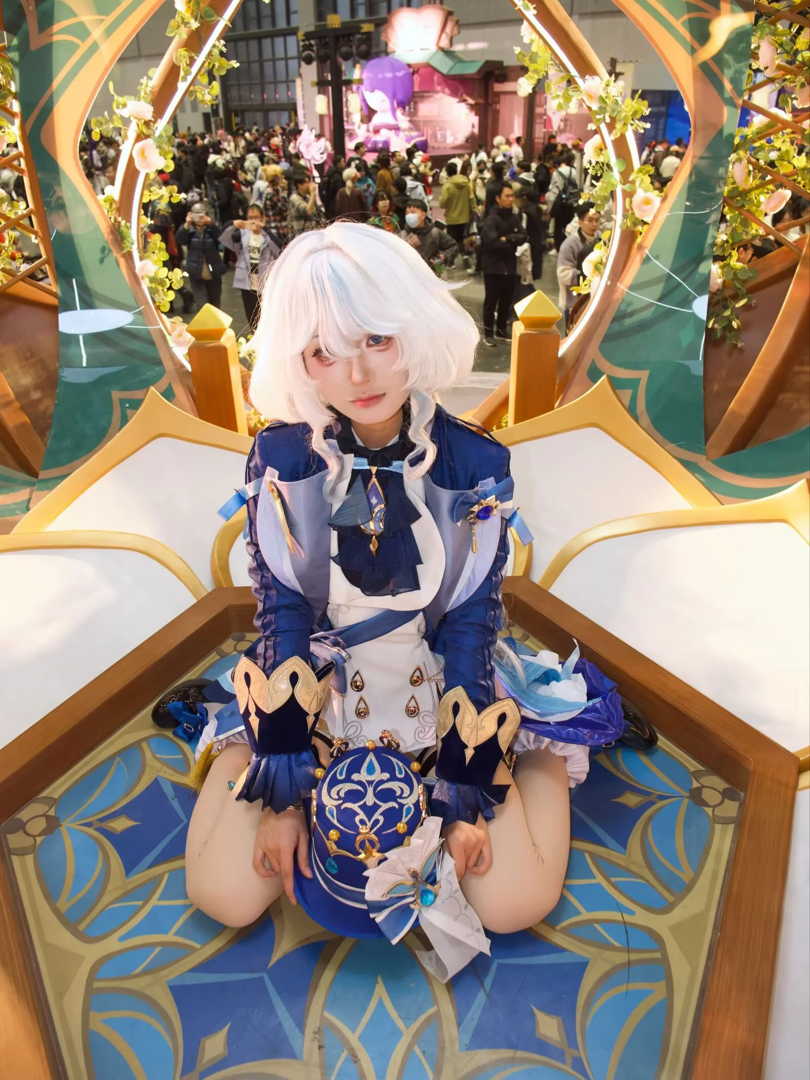 漫展上的蓝白系cosplay，这套服装的细节真的花了太多心思 - 第 4 张