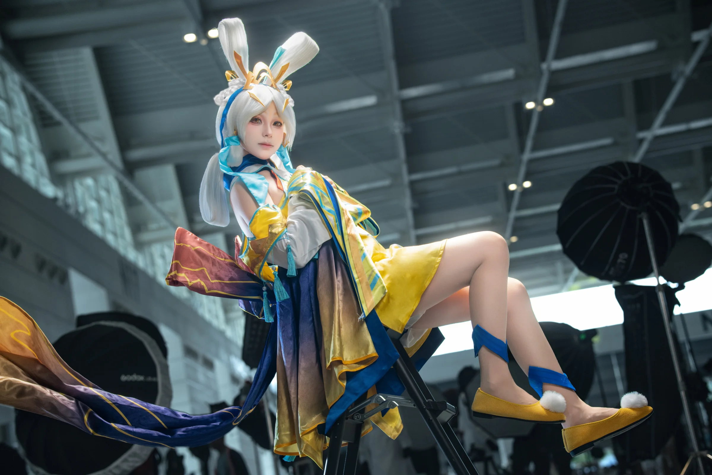 【Anime convention cosplay Return】This Ethereal Bunny Ear Outfit with White Hair is Full of Details - Image 4