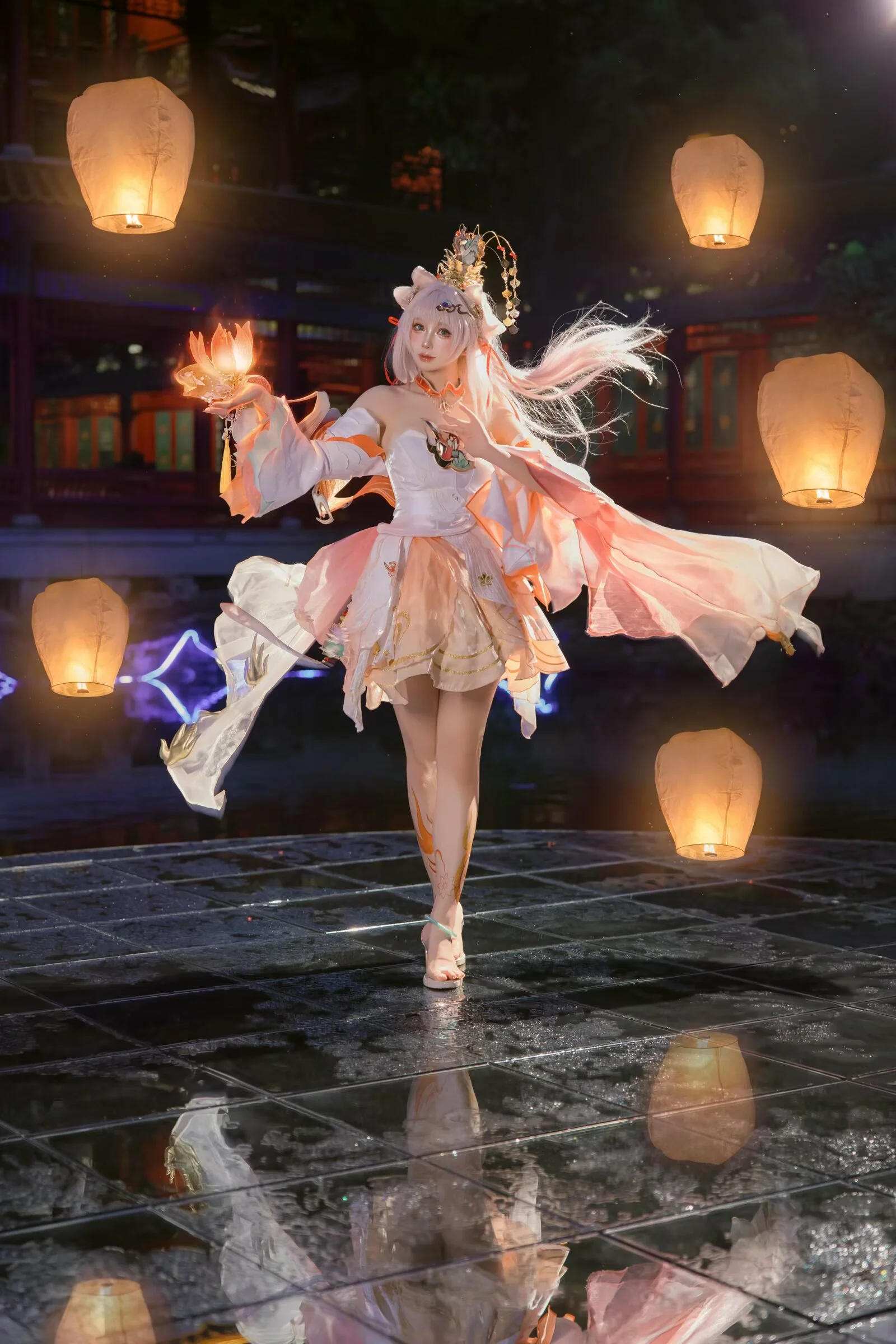 【嫦娥cos】永劫无间与国风仙气碰撞，莲灯映照神女身姿 - 第 3 张