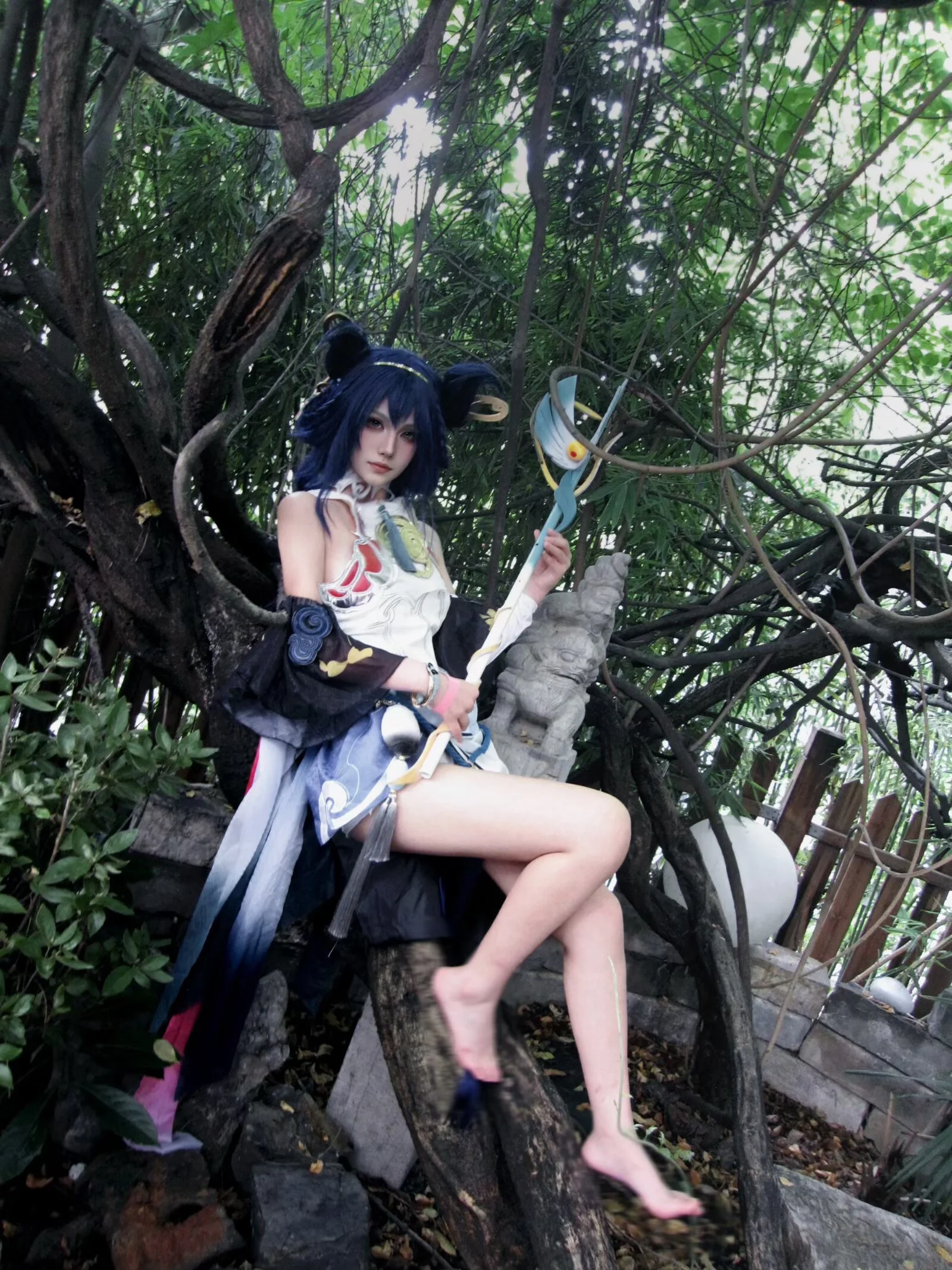 【希兒cos】藤蔓交錯間的赤足古風造型 - 第 1 張