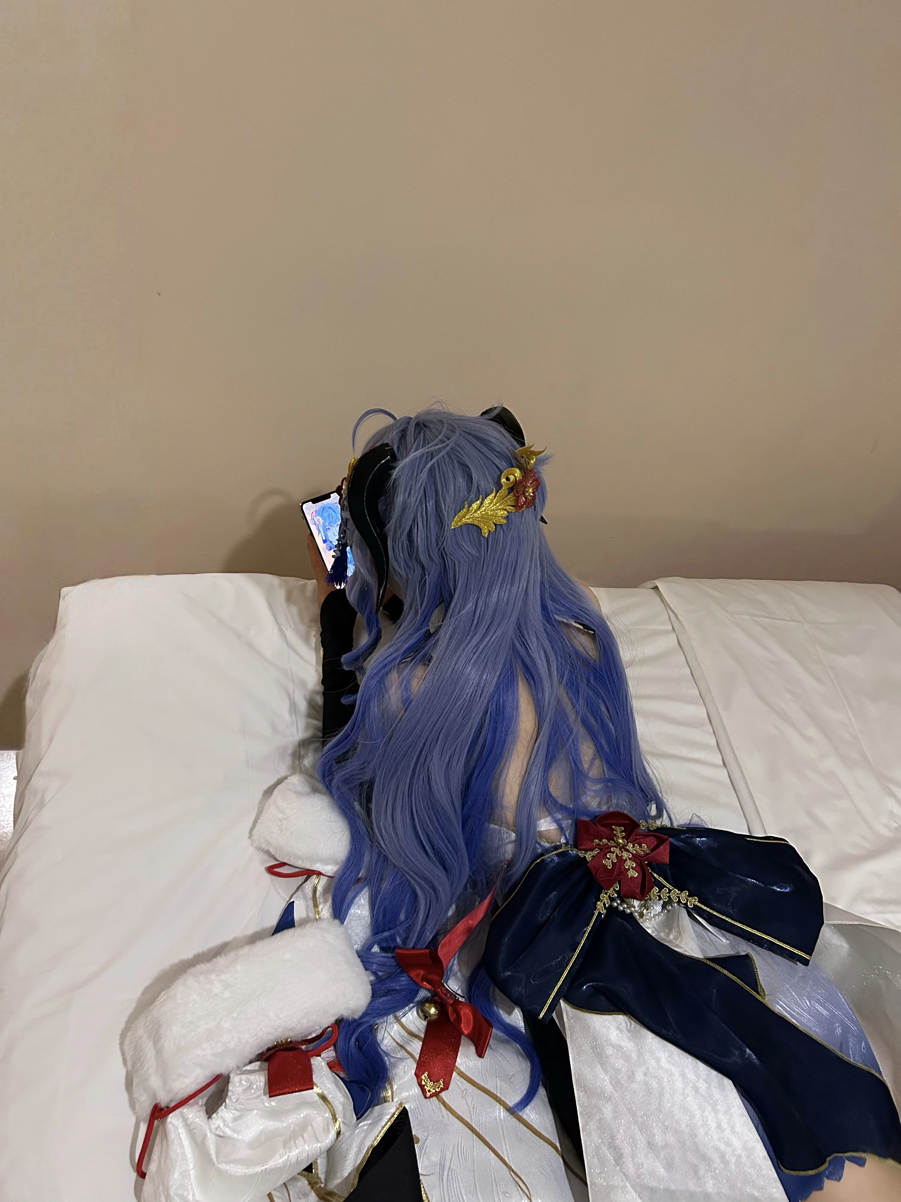 【原神甘雨cos】雪中红梅，记录璃月夜晚的静谧瞬间
