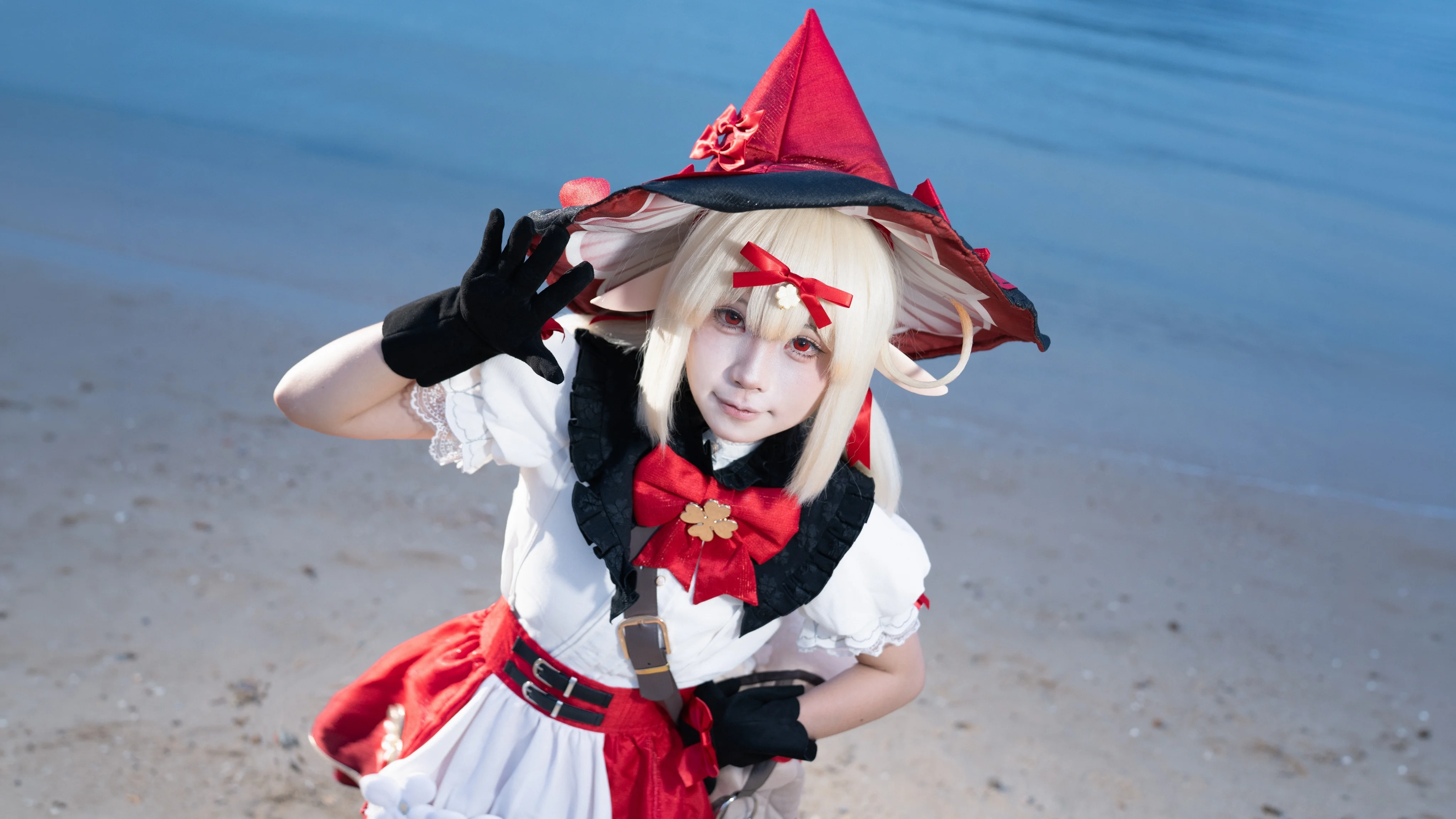 【可莉cos】夏日的海岛冒险，定格原神中的童趣瞬间 - 第 1 张