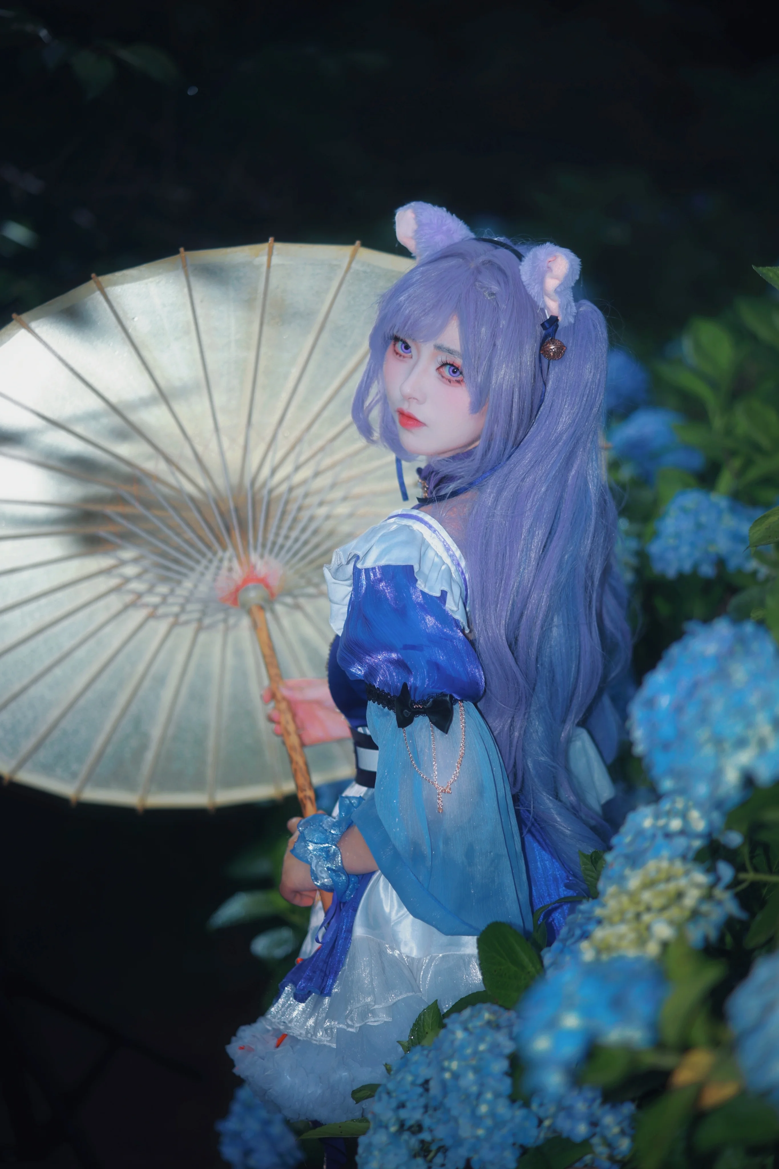 【刻晴cos】无尽夏花丛中的夜拍回忆 - 第 1 张