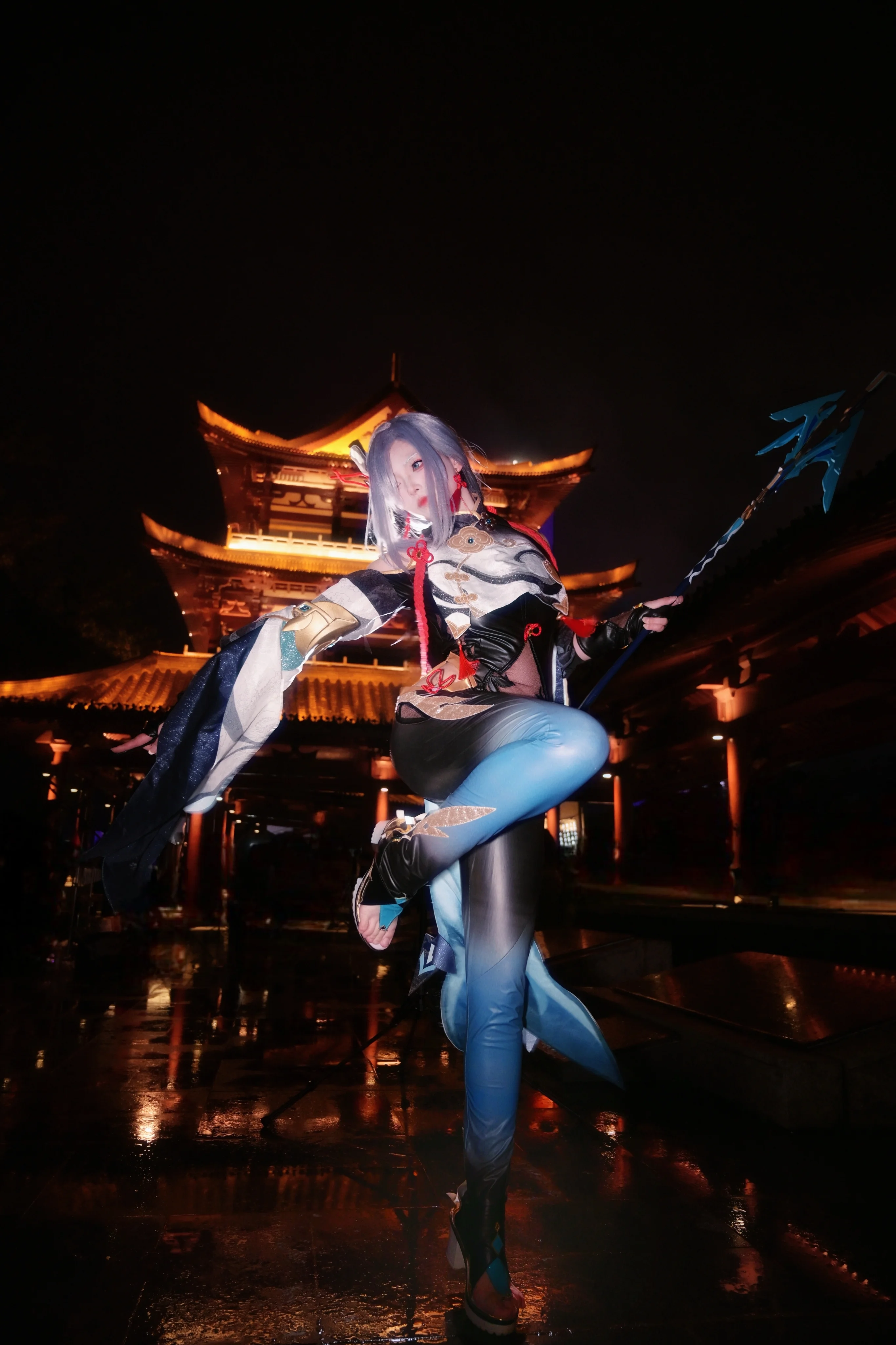 【申鹤cos】夜游古建，寒冰与红绳的侠客风 - 第 1 张