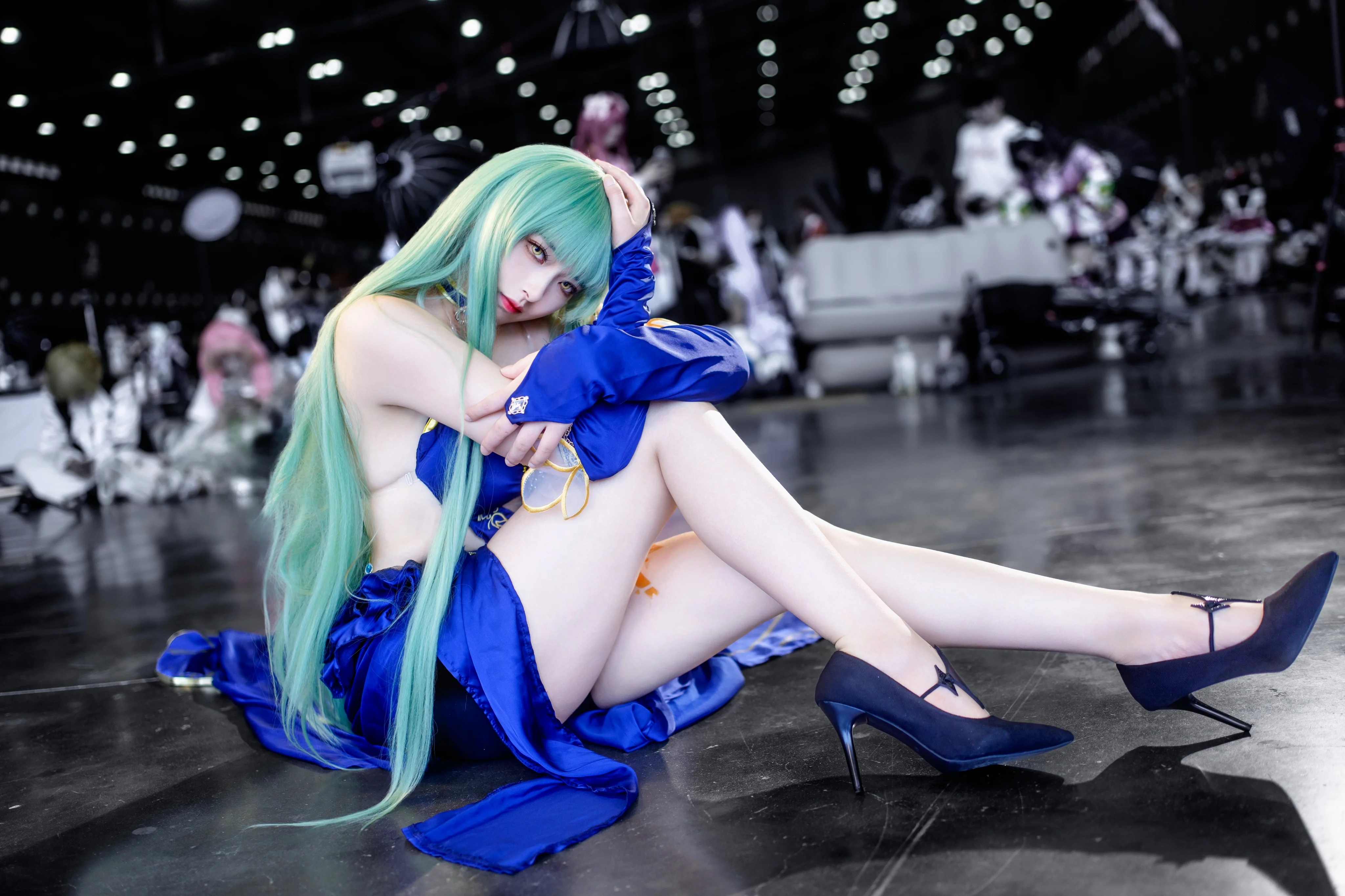 【cccos】叛逆的鲁鲁修的场照，宝蓝色裙摆与冷峻目光 - 第 3 张