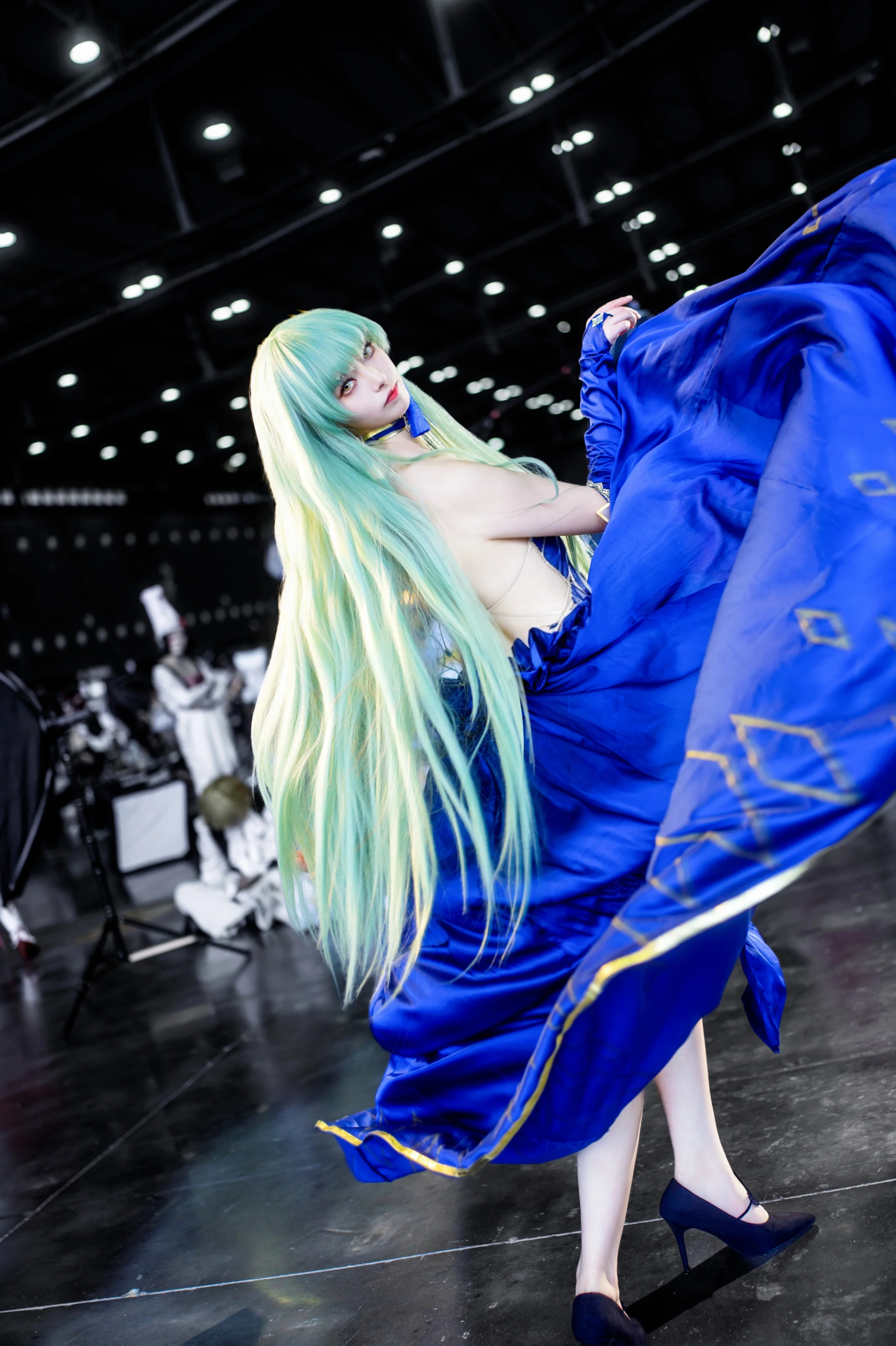 【cccos】叛逆的鲁鲁修的场照，宝蓝色裙摆与冷峻目光 - 第 5 张