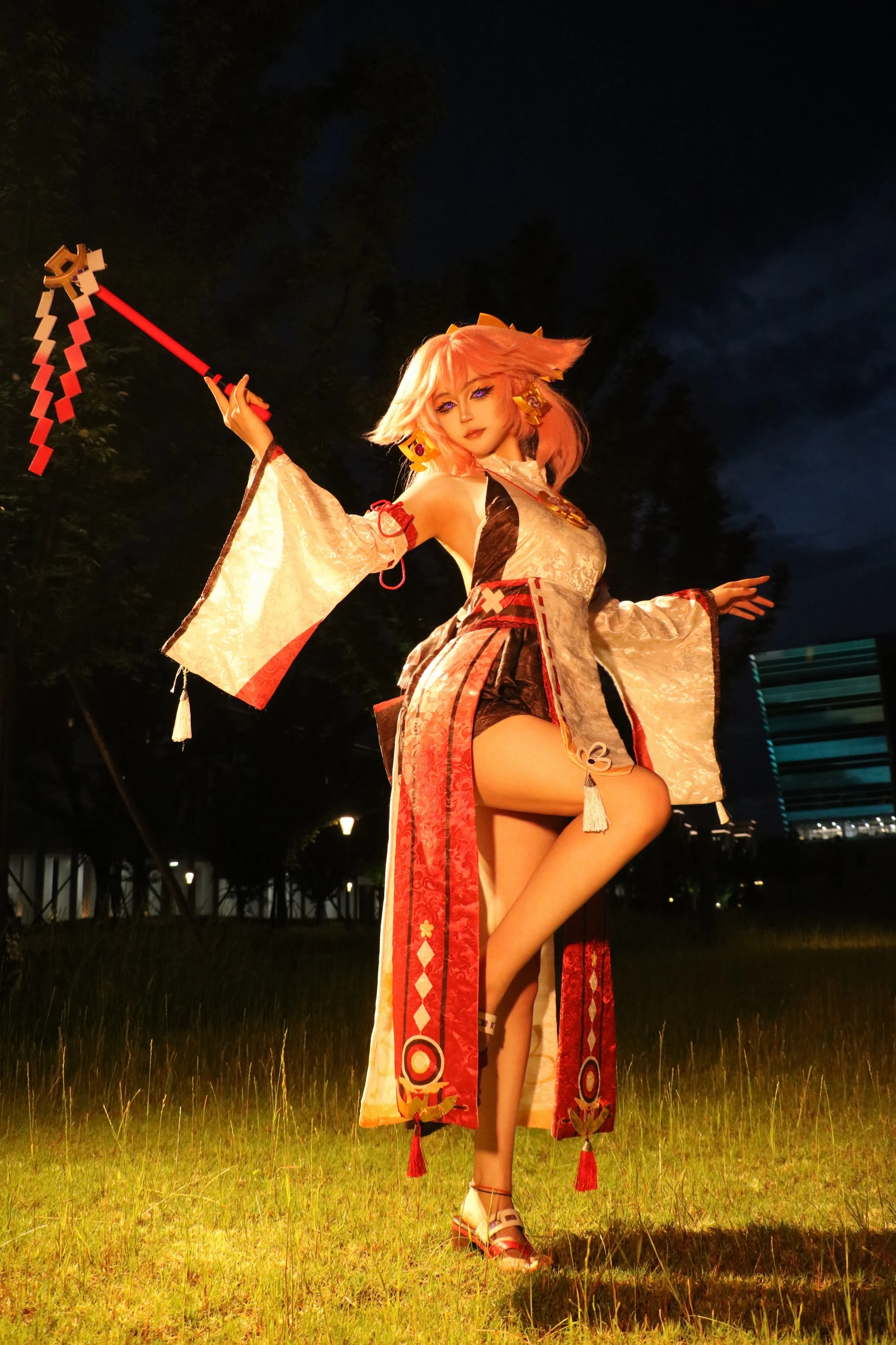 【八重神子cos】深夜外景与棚拍，变换光影下的狐狸巫女