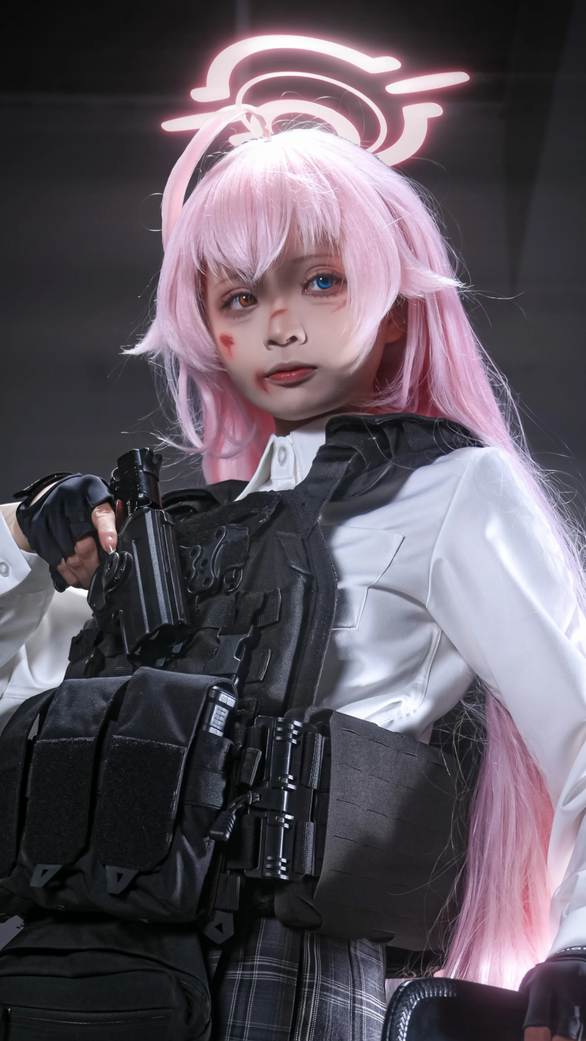 【小鳥遊星野cos】蔚藍檔案戰術風星野，借盾拍出的硬核感 - 第 2 張
