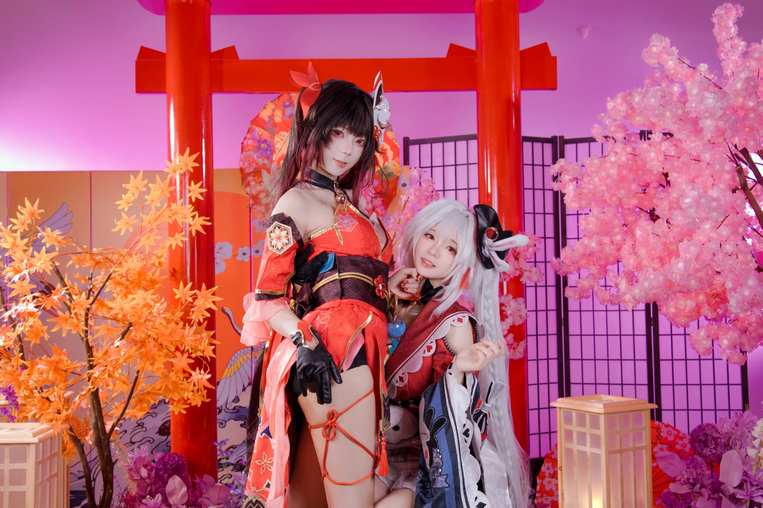 [Sparkle Cosplay] Masked Dance and Allotropes Under the Red Torii Gate - Image 3