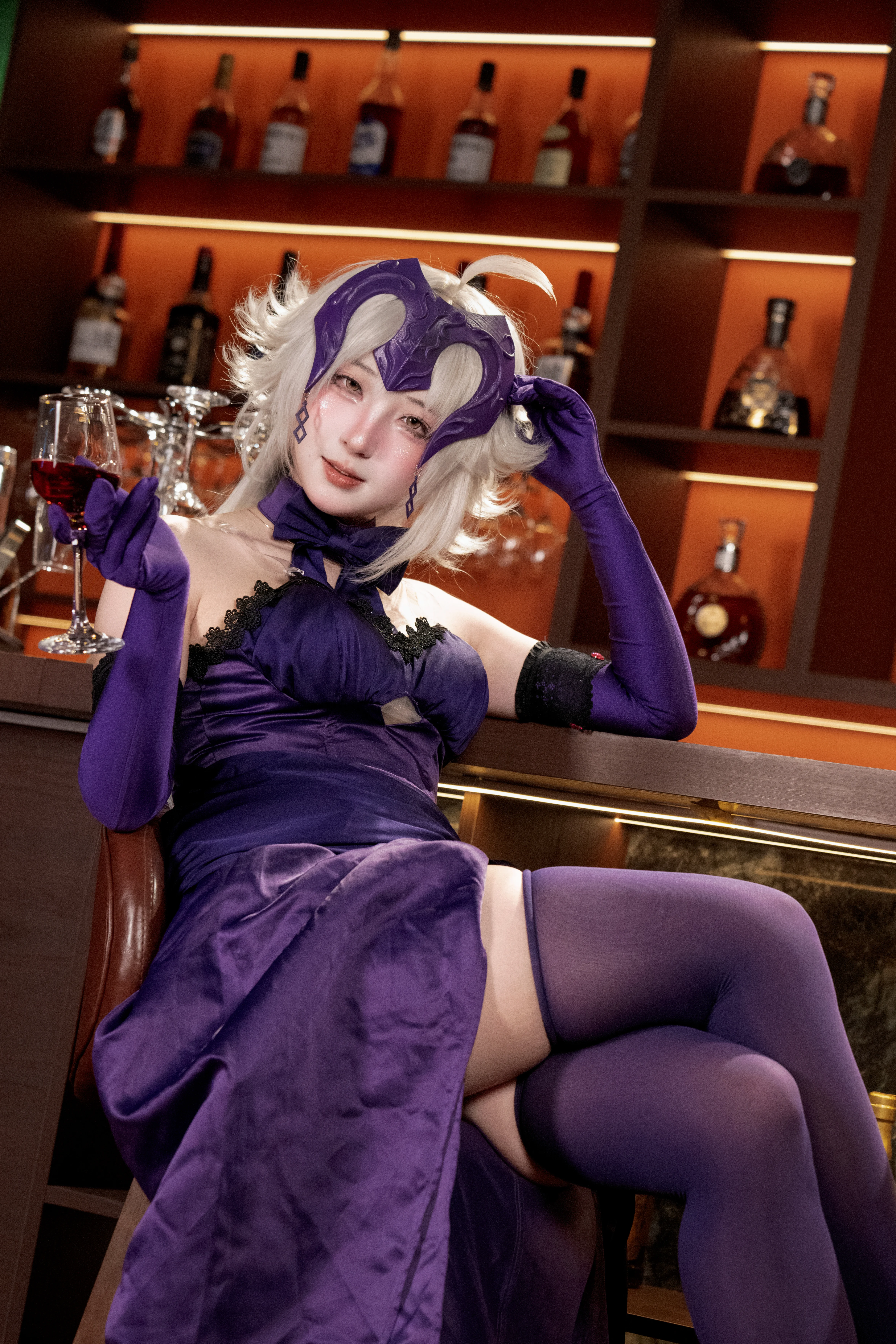 【贞德alter cos】圣夜晚餐，在FGO的酒吧暖光里独酌 - 第 2 张