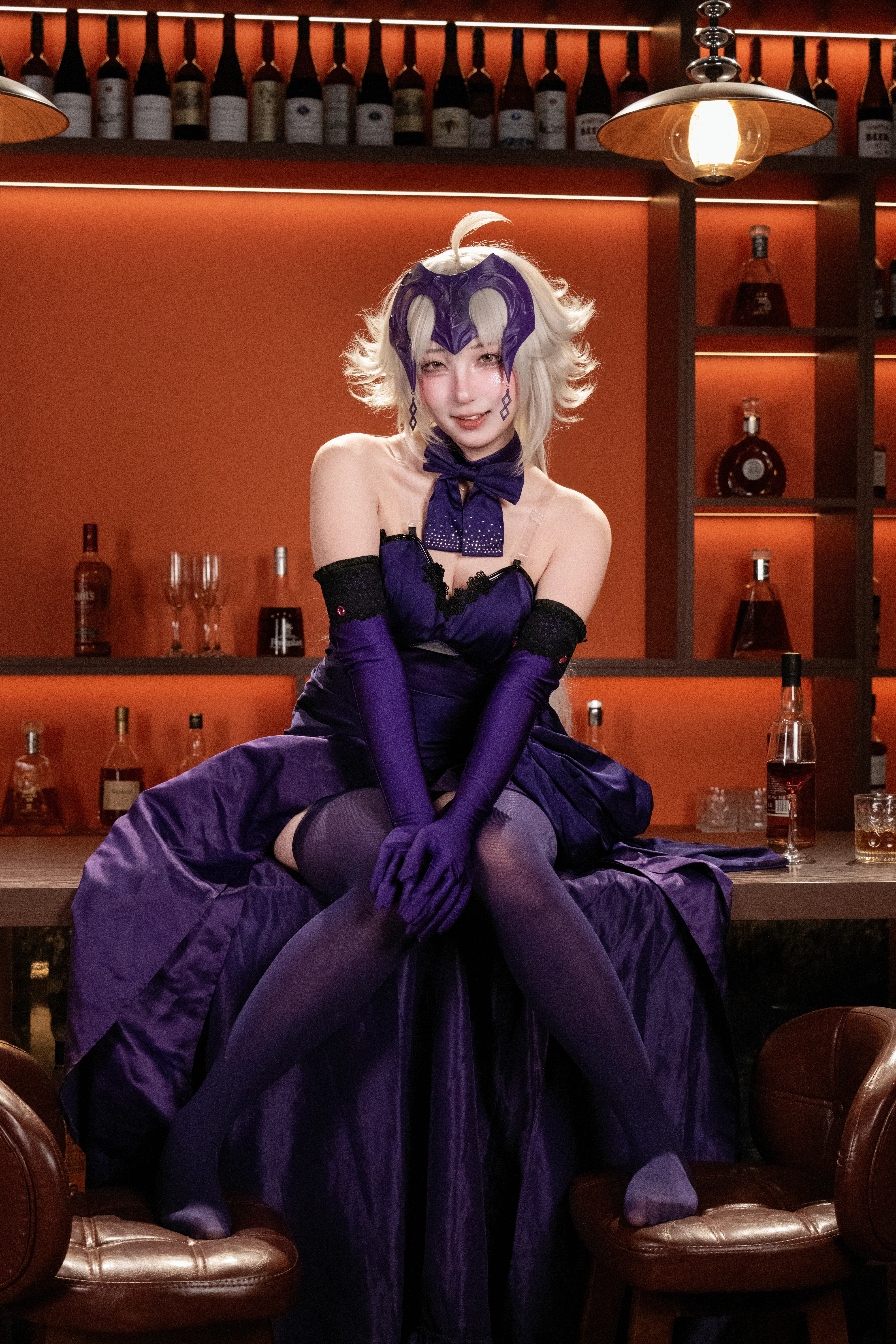 【贞德alter cos】圣夜晚餐，在FGO的酒吧暖光里独酌 - 第 3 张