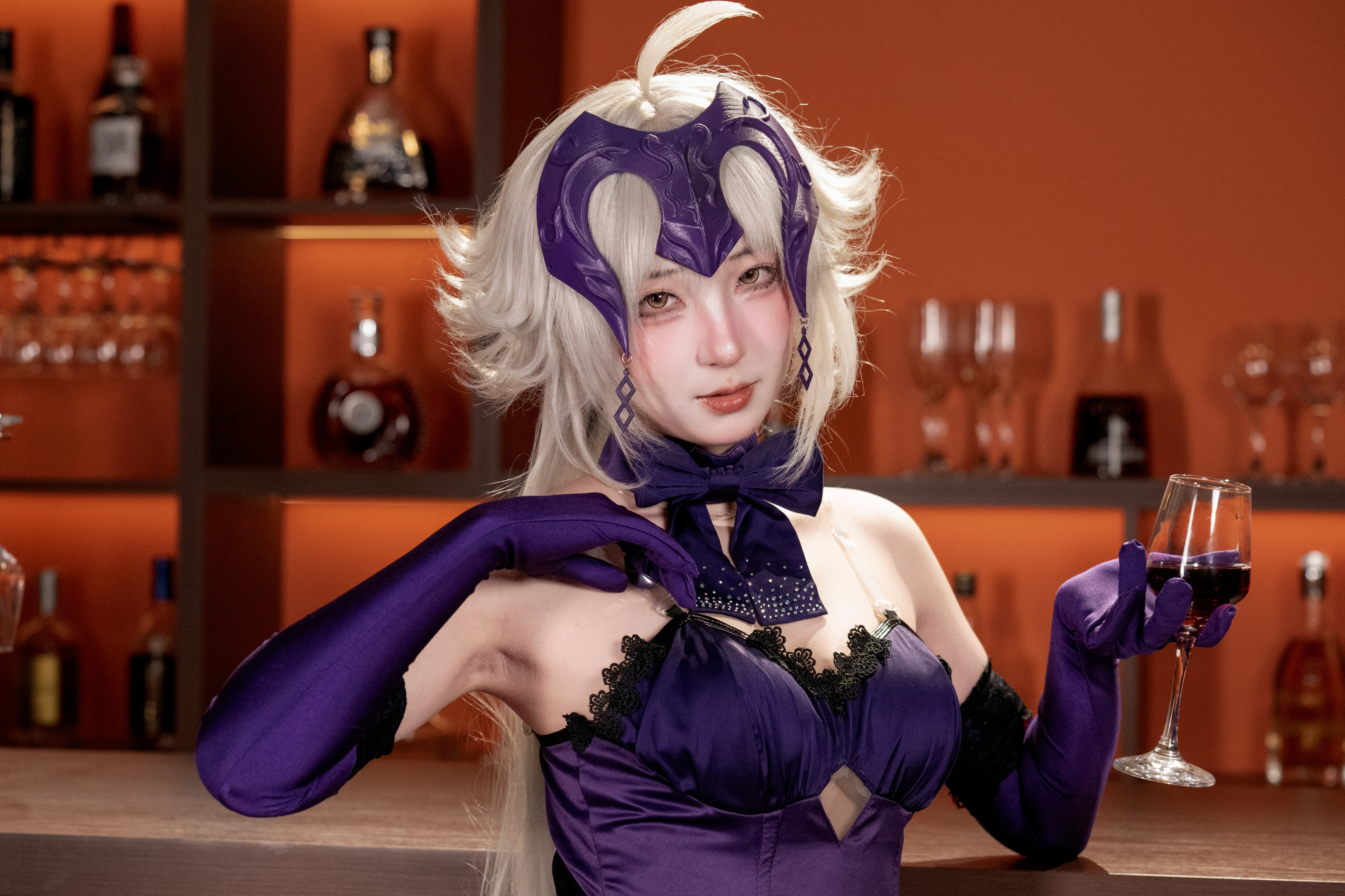 【贞德alter cos】圣夜晚餐，在FGO的酒吧暖光里独酌 - 第 7 张