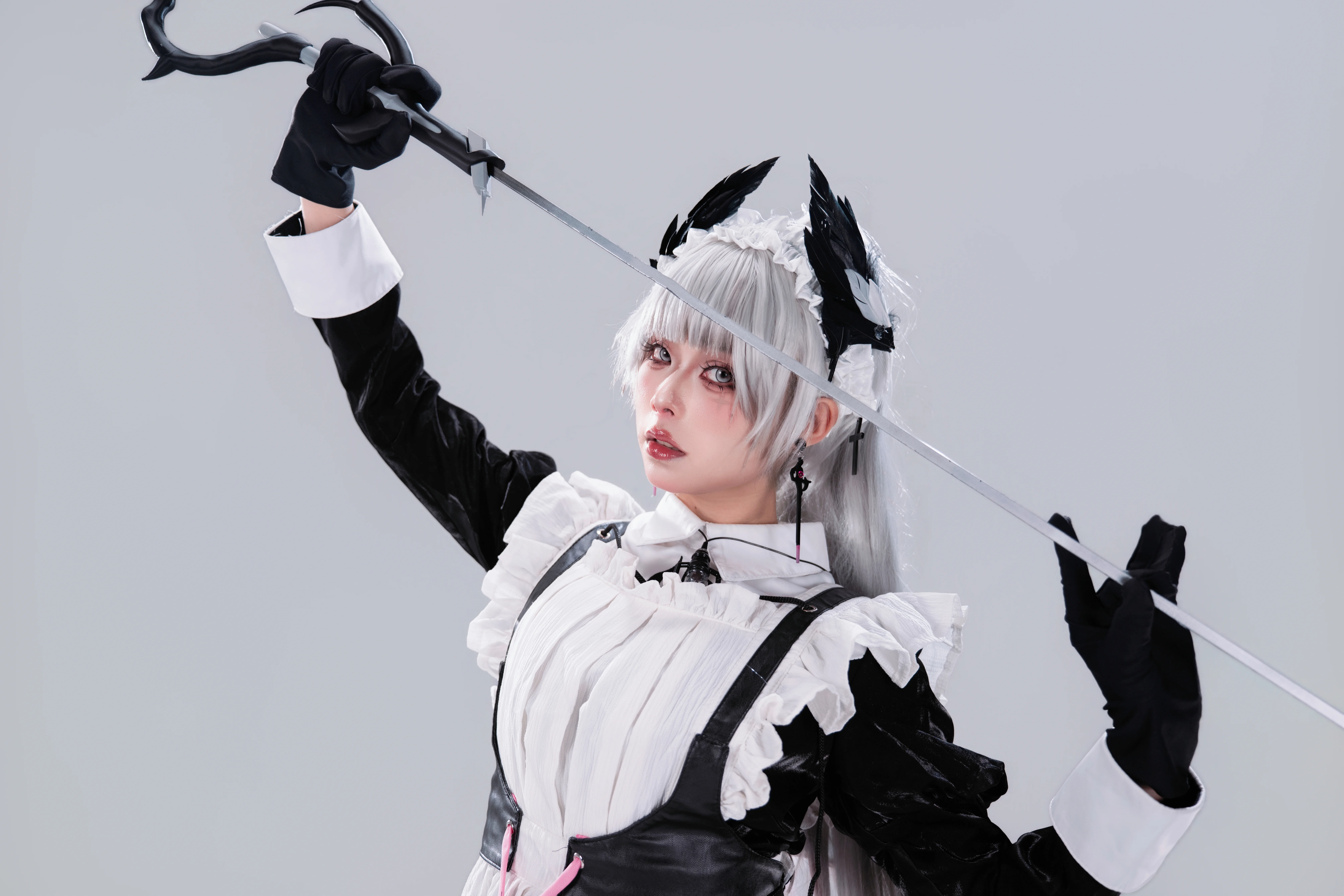 【艾丽妮cos】我的剑将劈开海潮，战术女仆版小鸟来啦 - 第 9 张