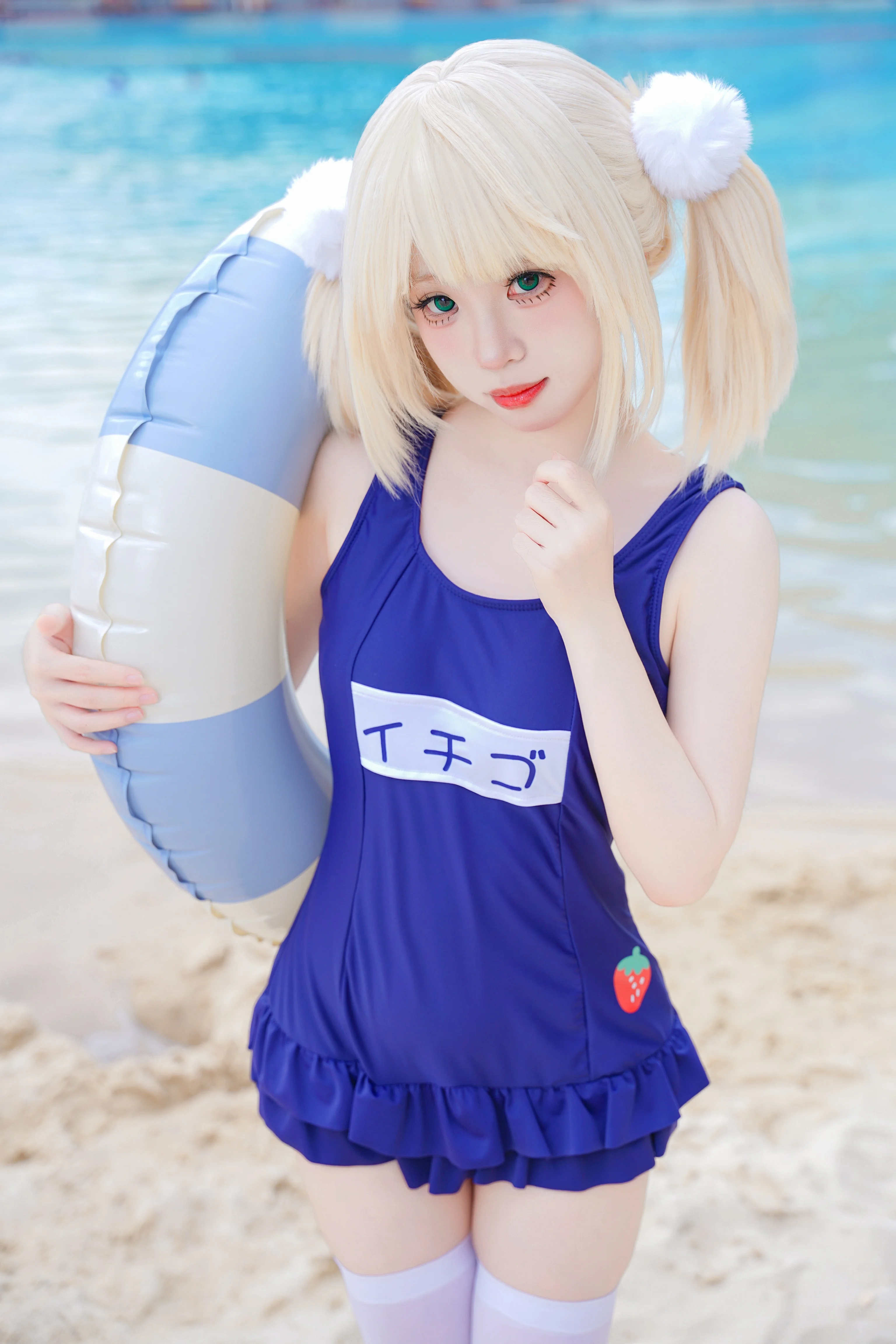 【时雨羽衣cos】海边蓝白泳装与夏日海滩的清爽正片