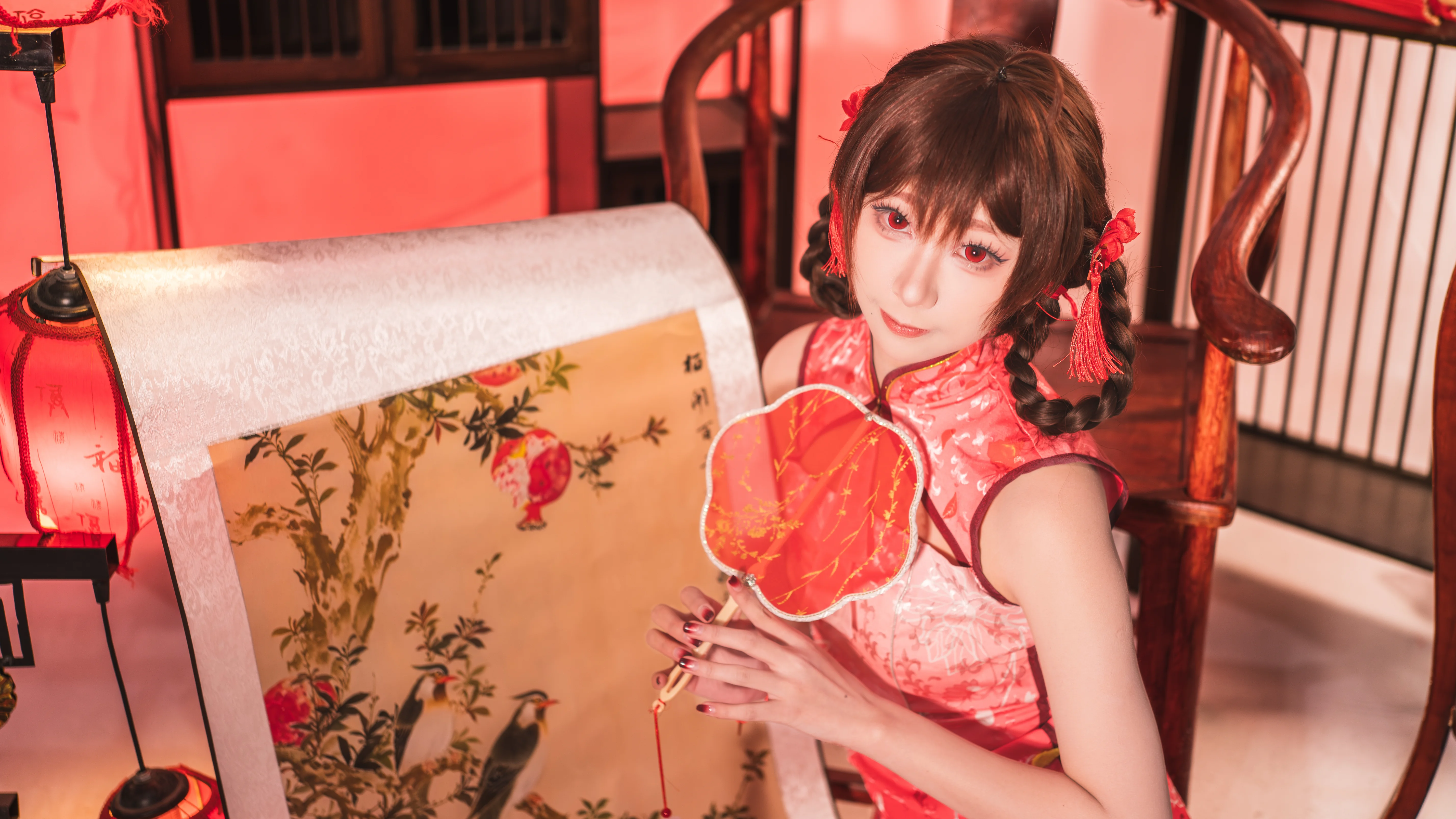 [Yuezheng Ling Cosplay] The Vocaloid Girl in Red: A Chinese-Style Freeze-Frame Under Pomegranate Red - Image 2