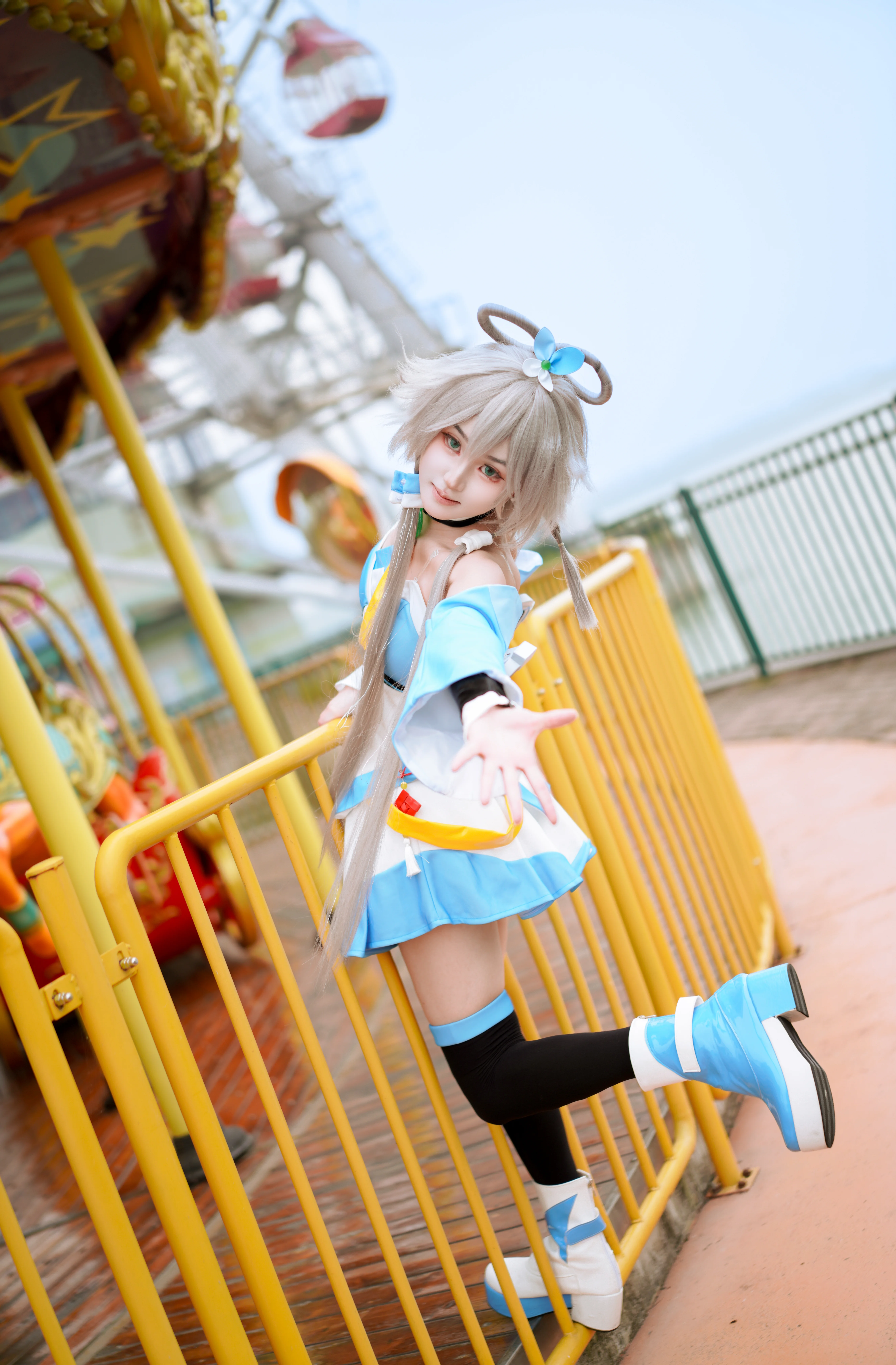 【洛天依cos】Vocaloid的经典造型，感受V3公式服小洛的活力
