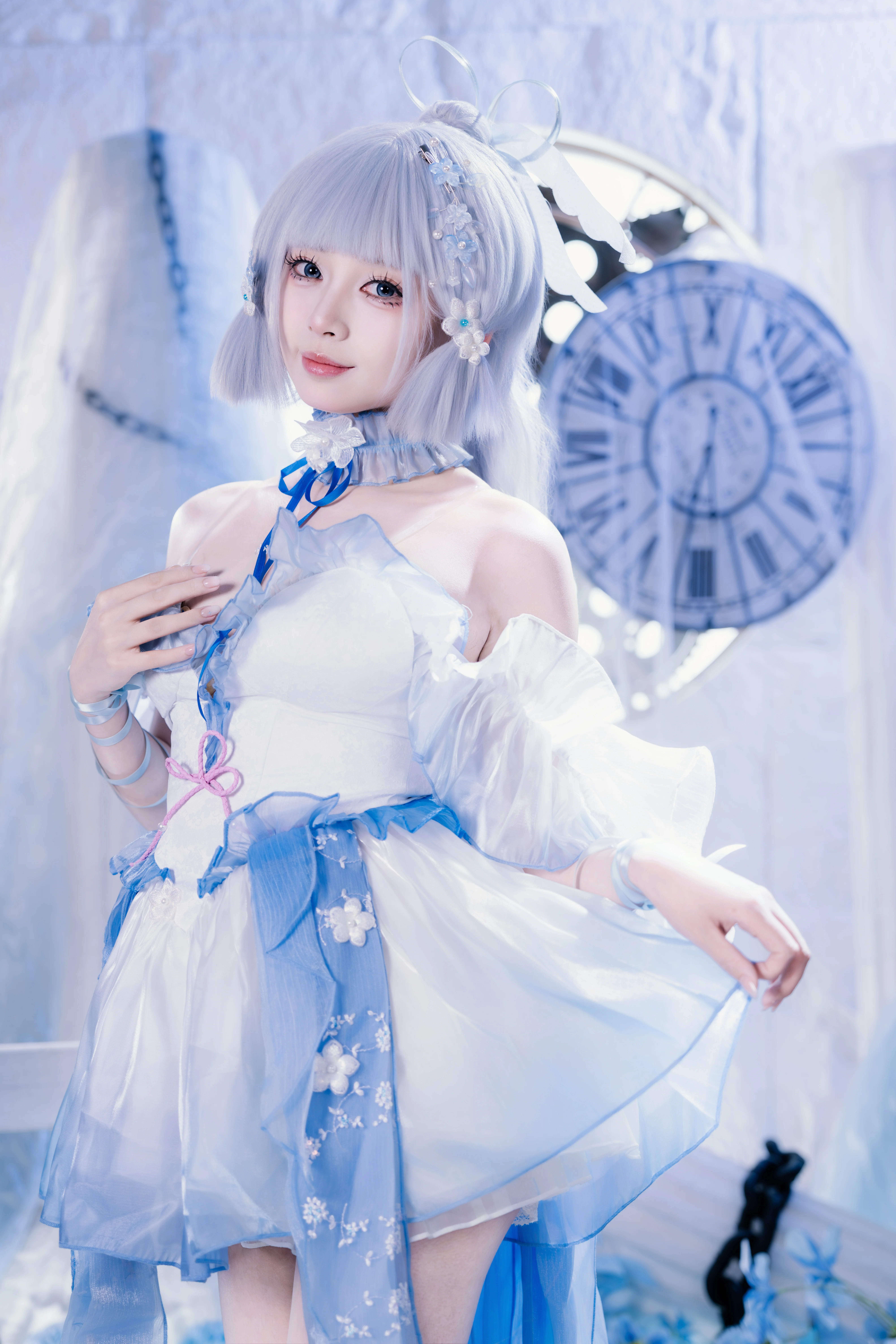 【神里绫华cos】蓝白梦幻风，定格大小姐的优雅瞬间 - 第 3 张