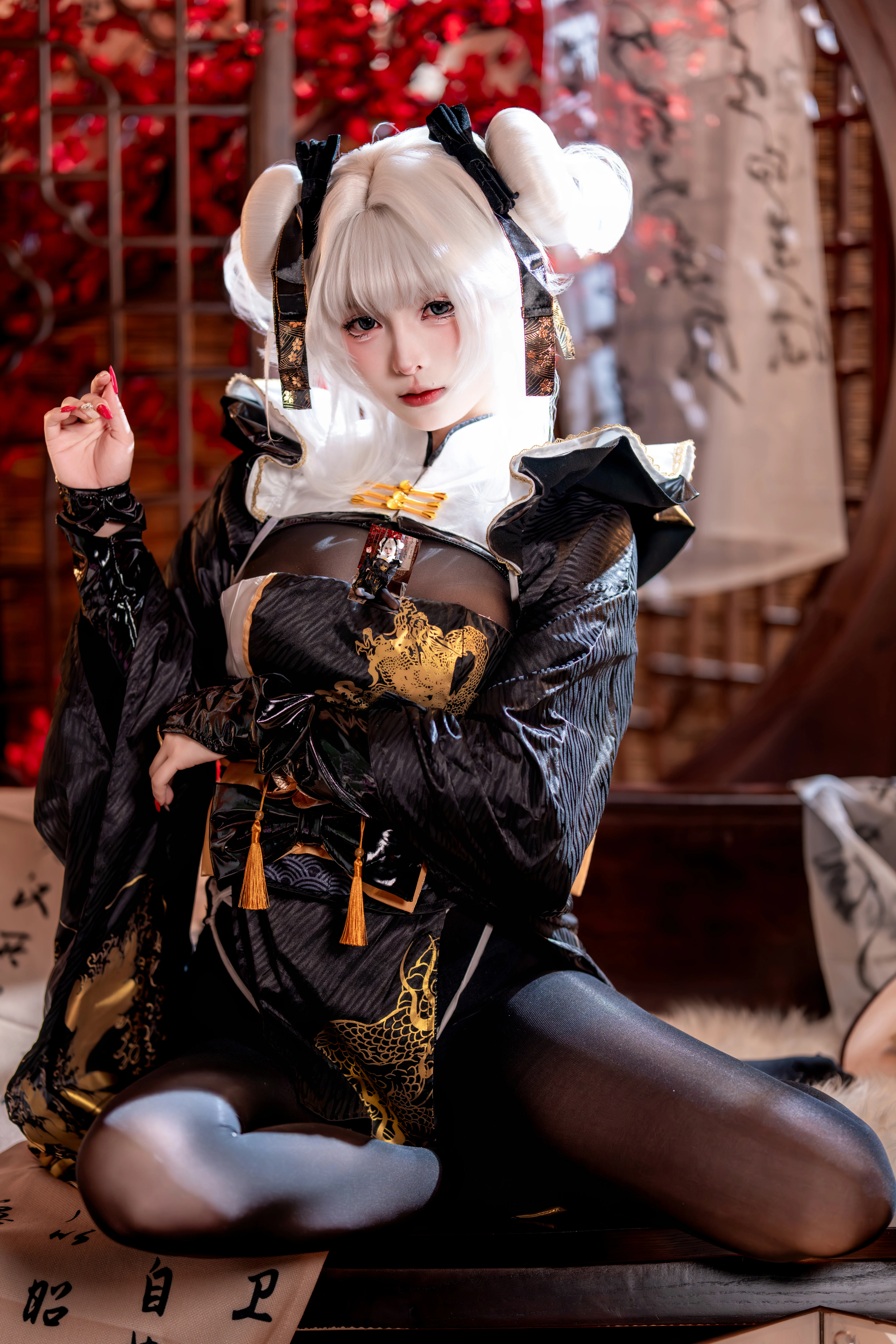 【布兰儿cos】胜利女神的风采，黑与金的华丽交汇 - 第 1 张