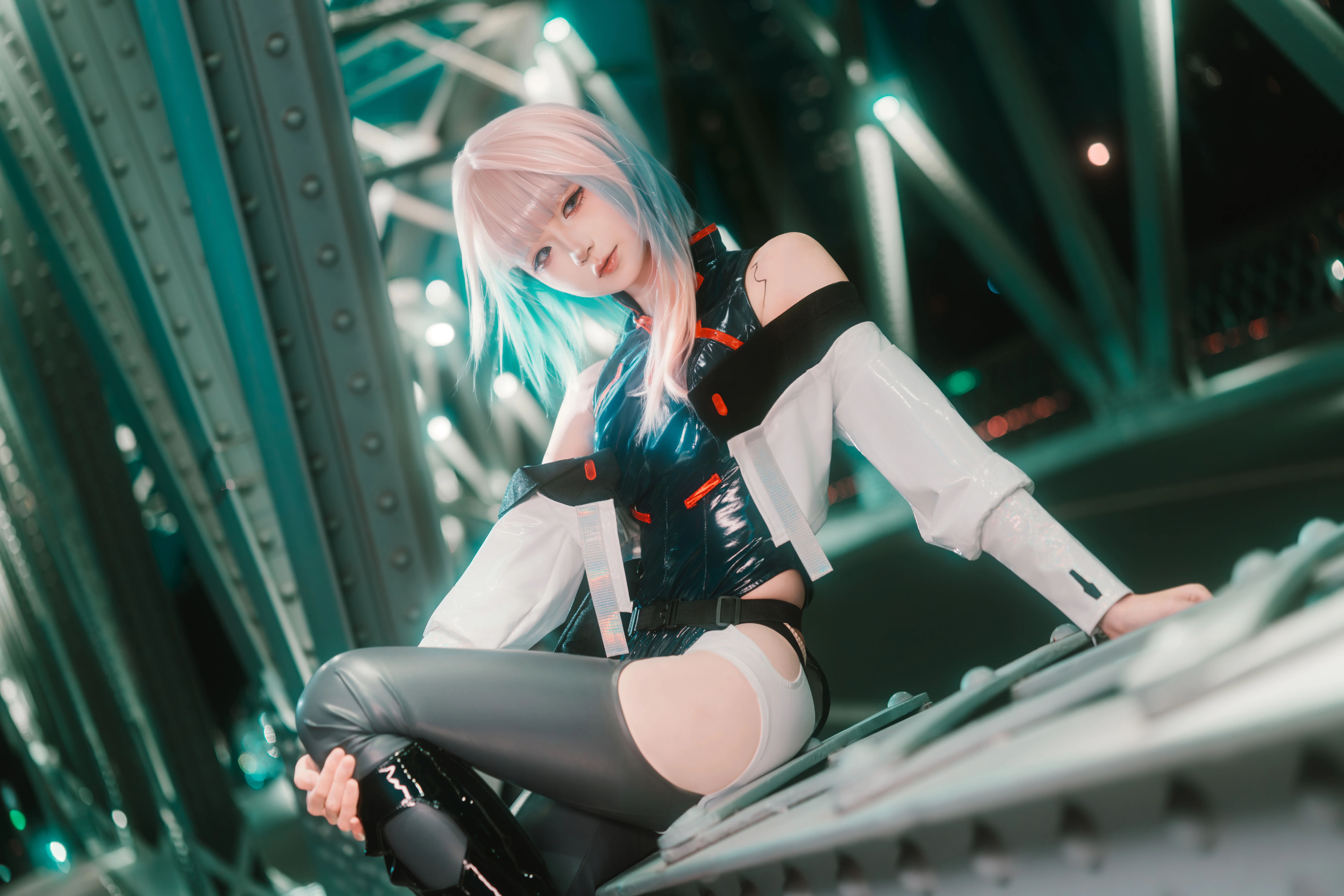 【露西cos】深夜金属与霓虹交织的赛博城 - 第 3 张
