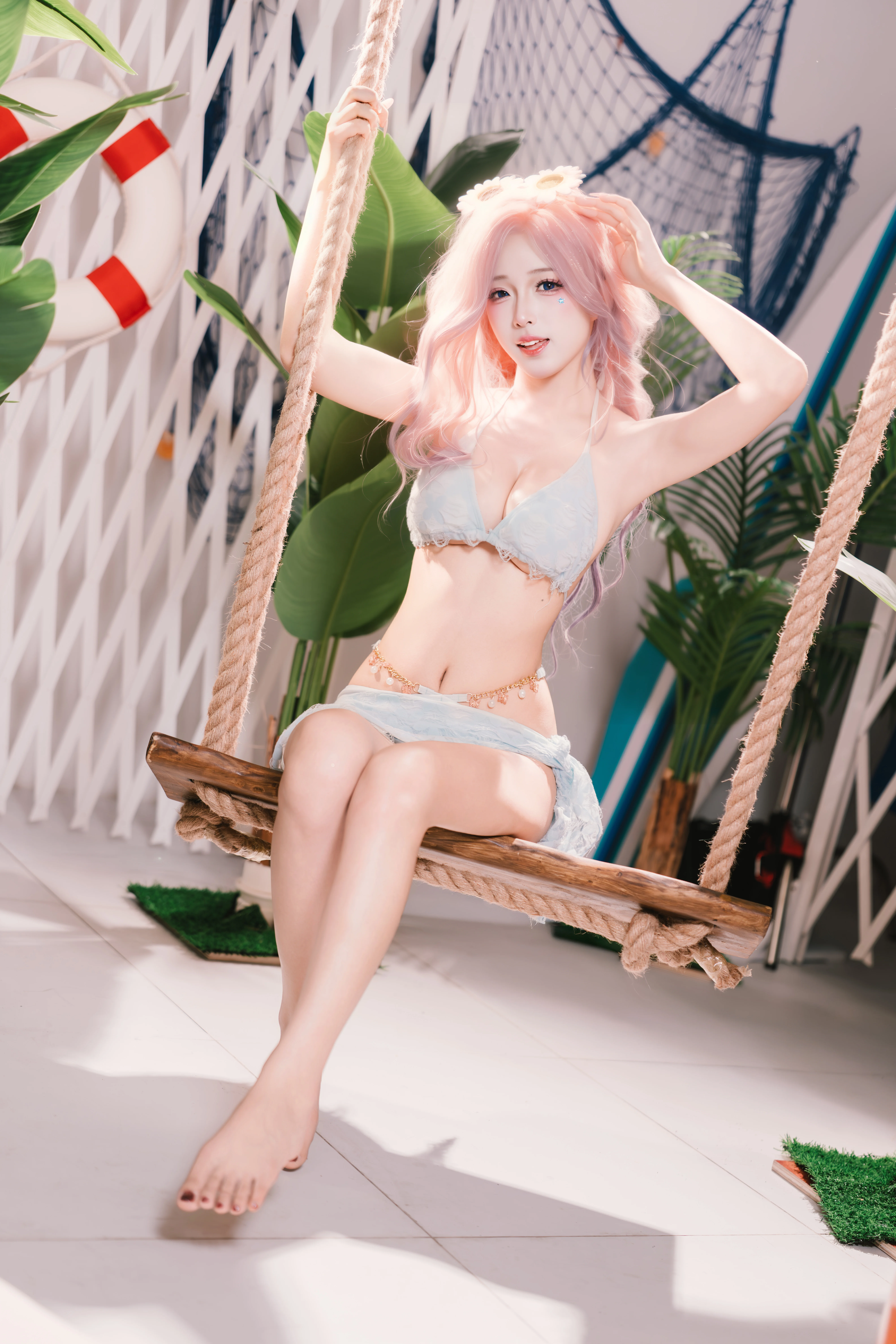【萨勒芬妮cos】英雄联盟粉发少女的夏日泳池限定