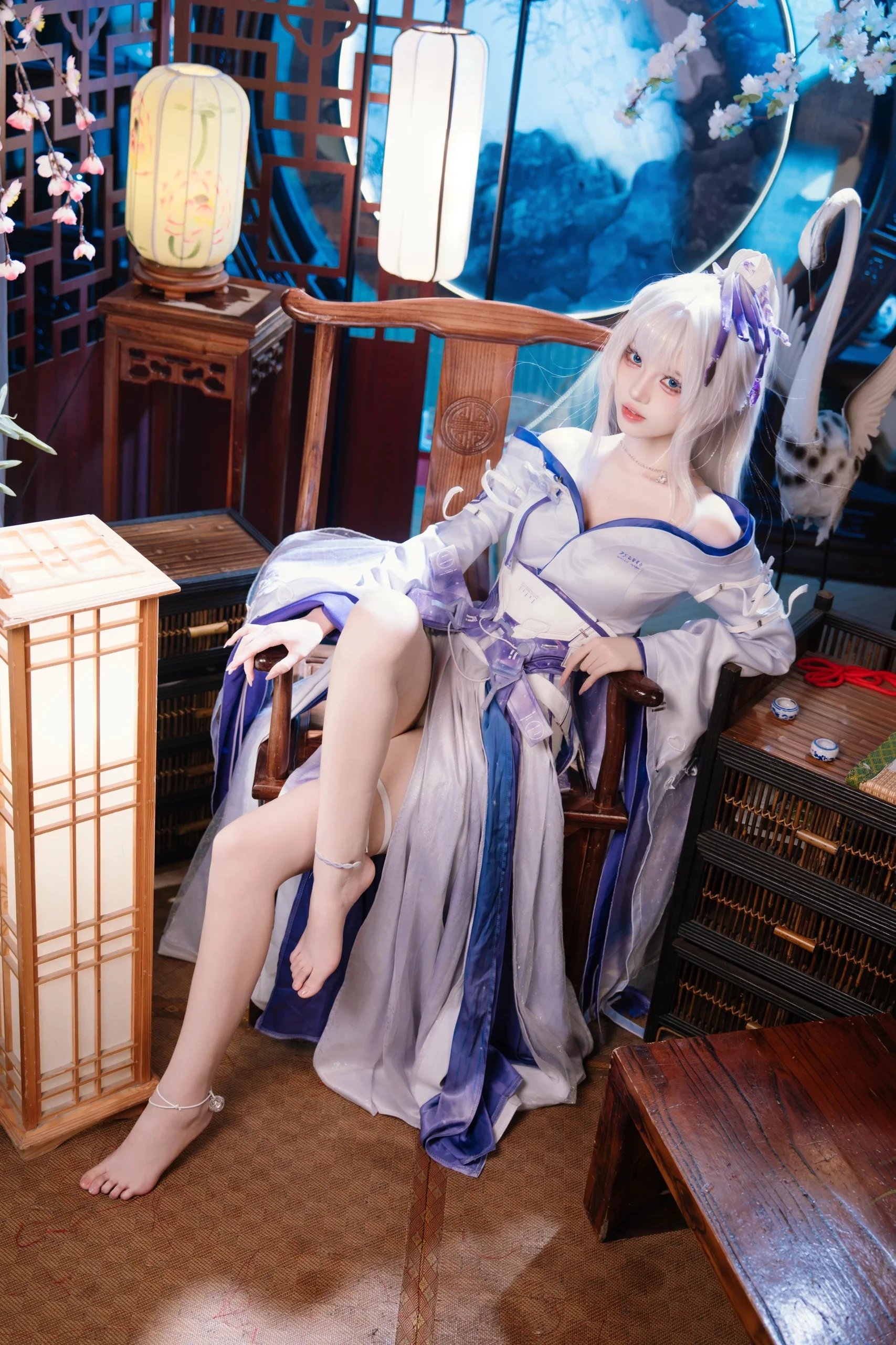 【绯雪cos】鸣潮里那一抹紫霜白衣的寄愿 - 第 1 张