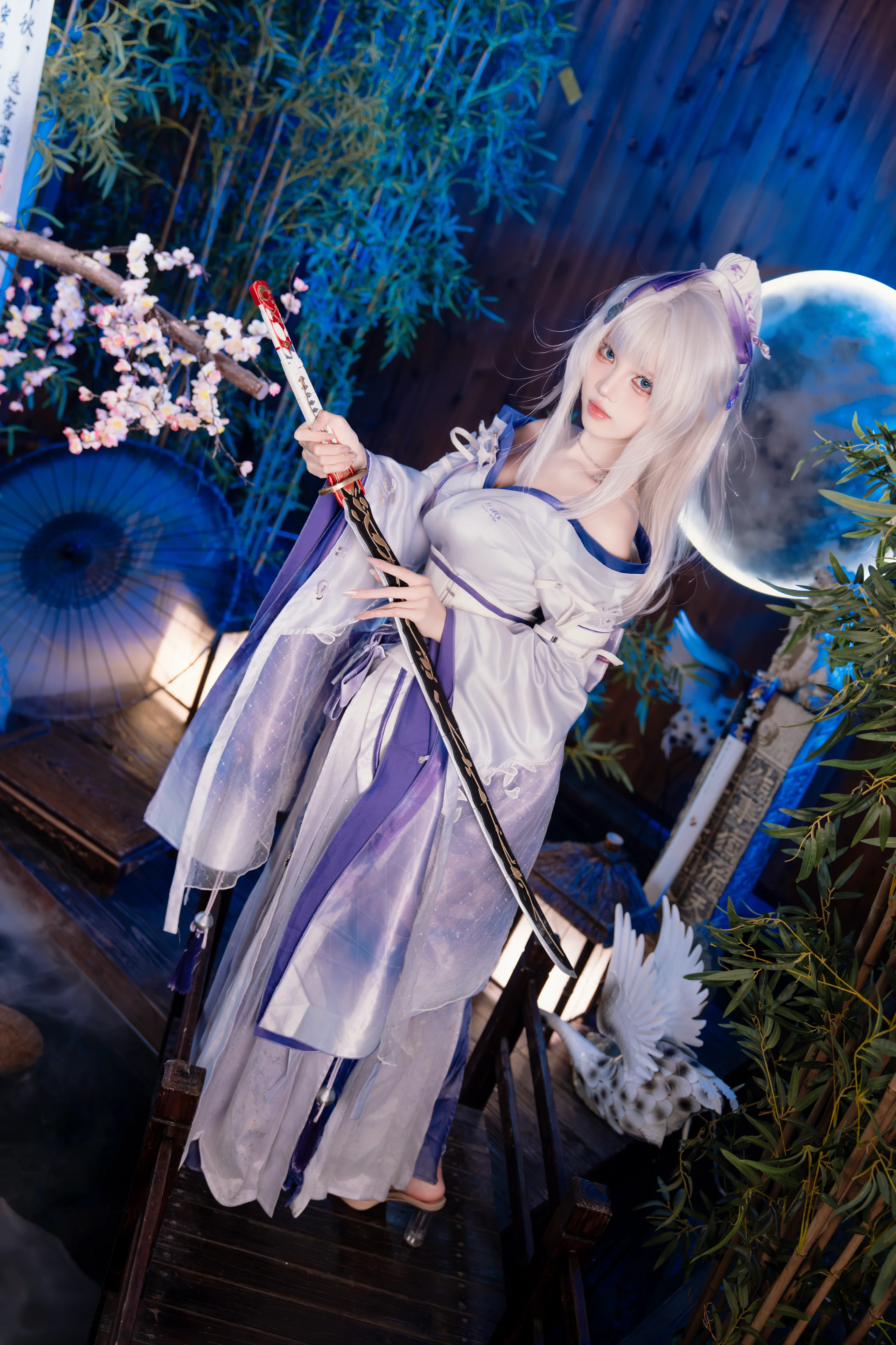 【绯雪cos】鸣潮里那一抹紫霜白衣的寄愿 - 第 4 张