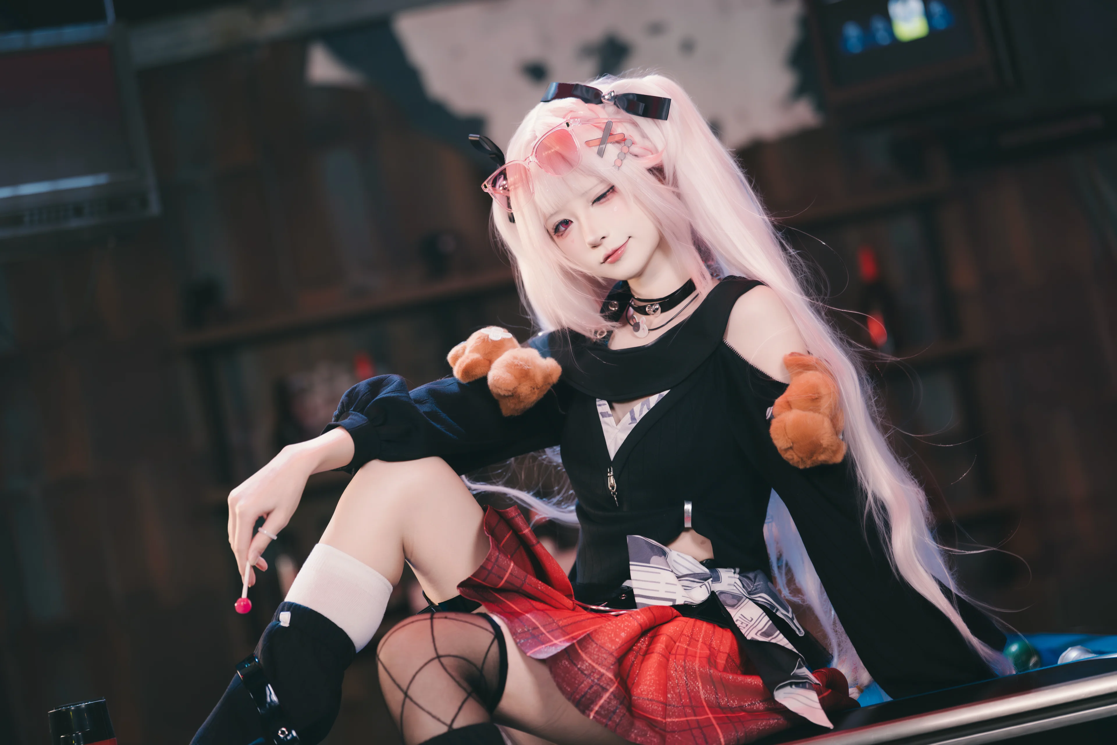 【火花cos】崩坏星穹铁道里的那一抹粉色，街头台球室的随性正片 - 第 1 张