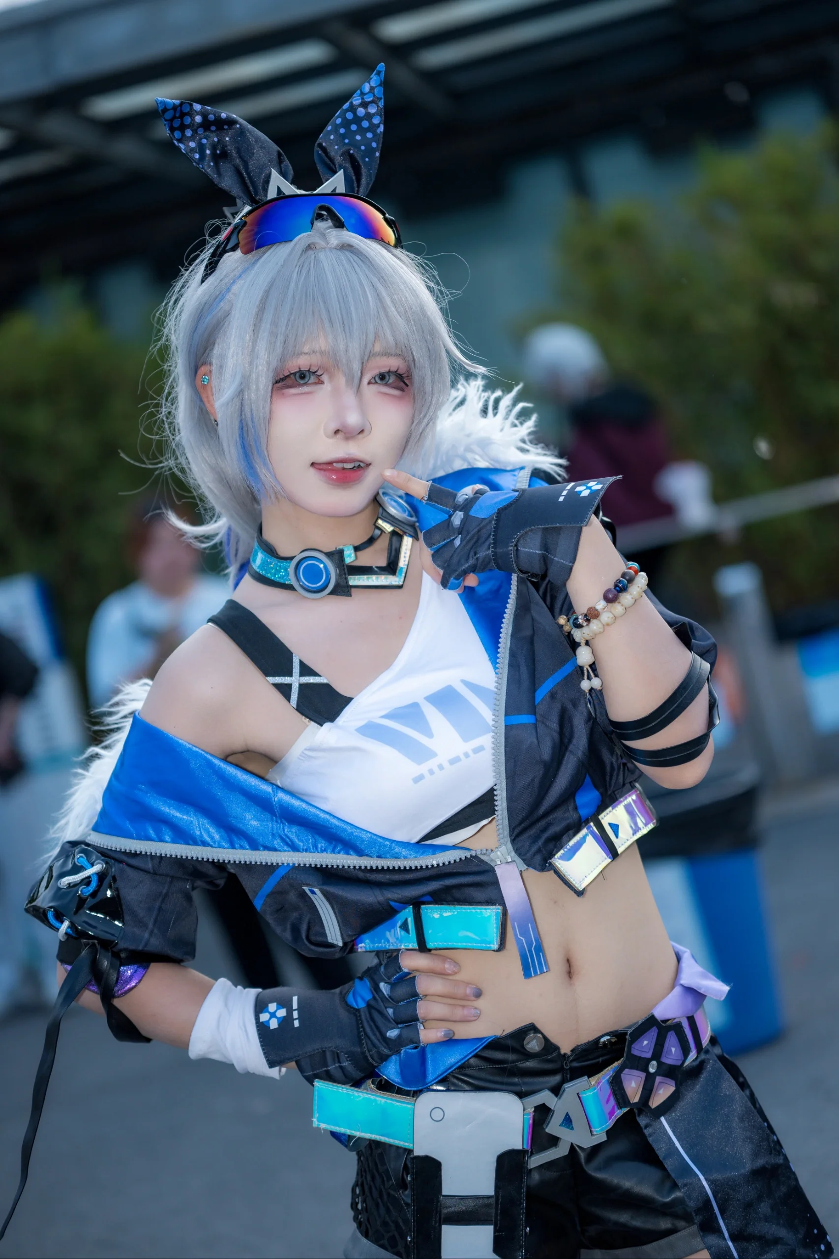 【银狼cos】崩坏星穹铁道的街头机能风，科技感拉满的一天