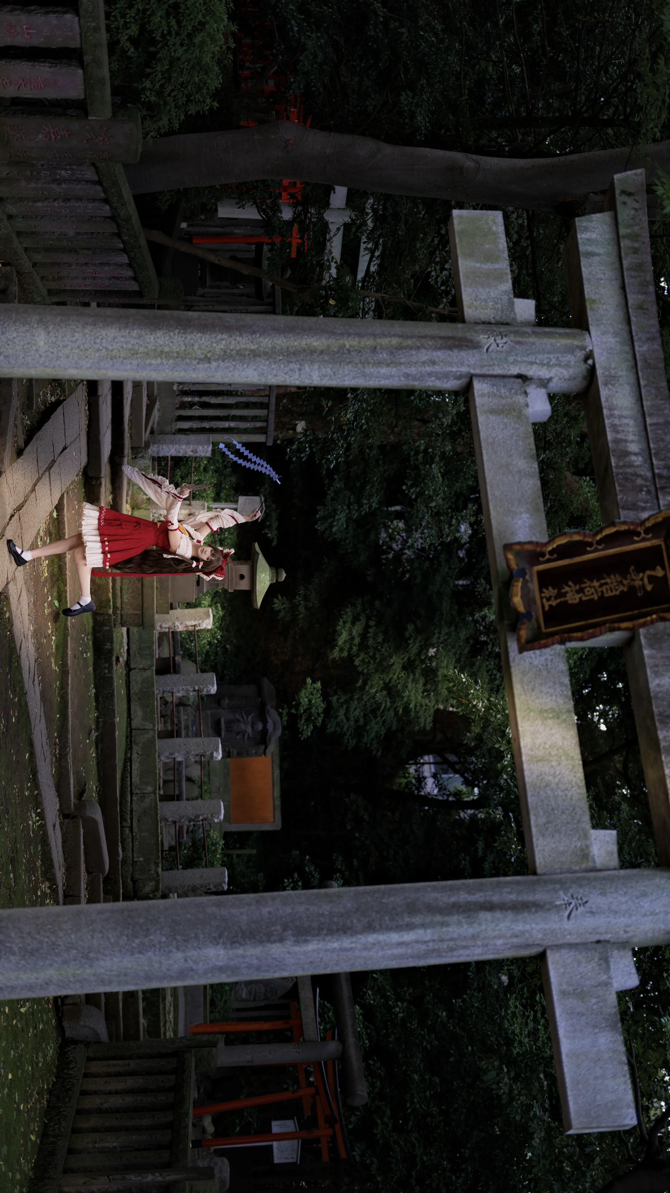 【博丽灵梦cos】在根津神社石鸟居前完成东方Project的静态捕捉
