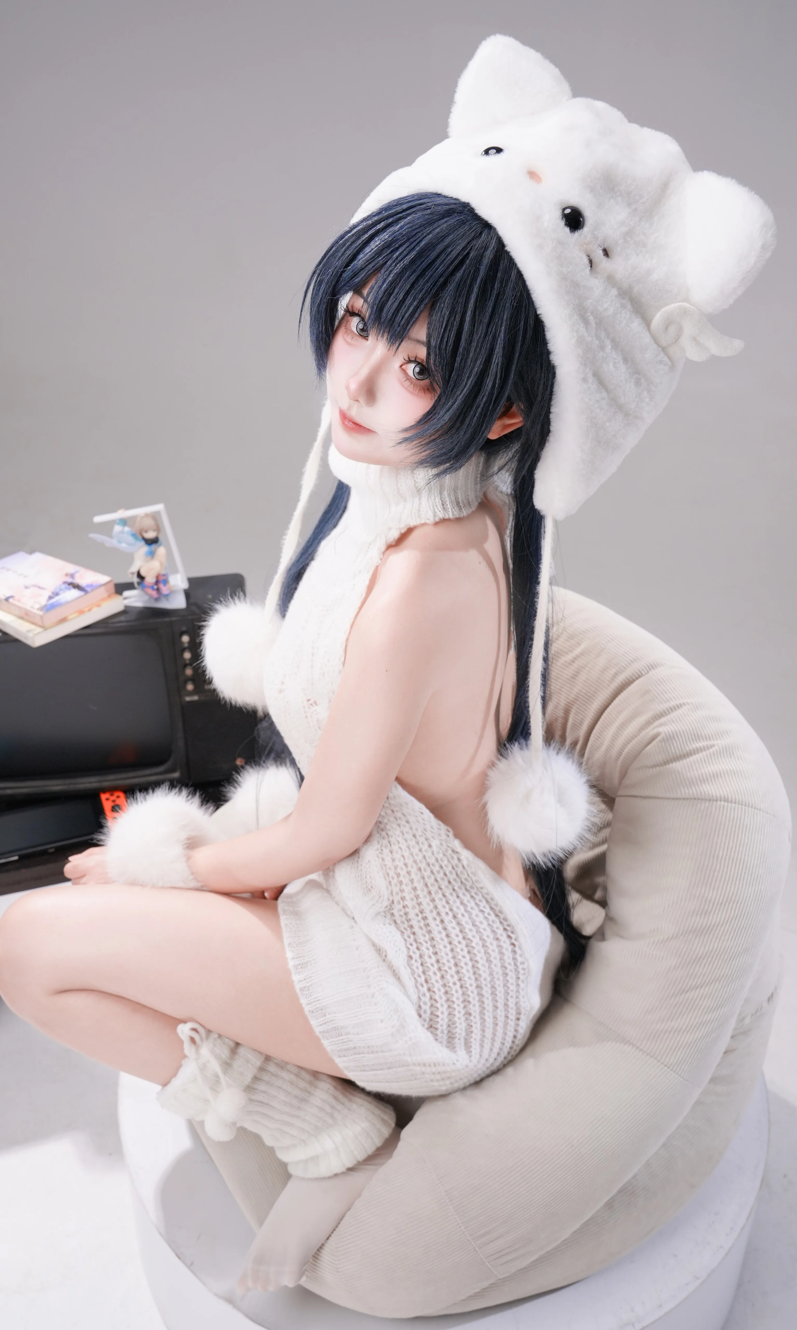 【妃咲cos】蔚蓝档案居家服，白色毛绒针织裙的舒适感 - 第 2 张