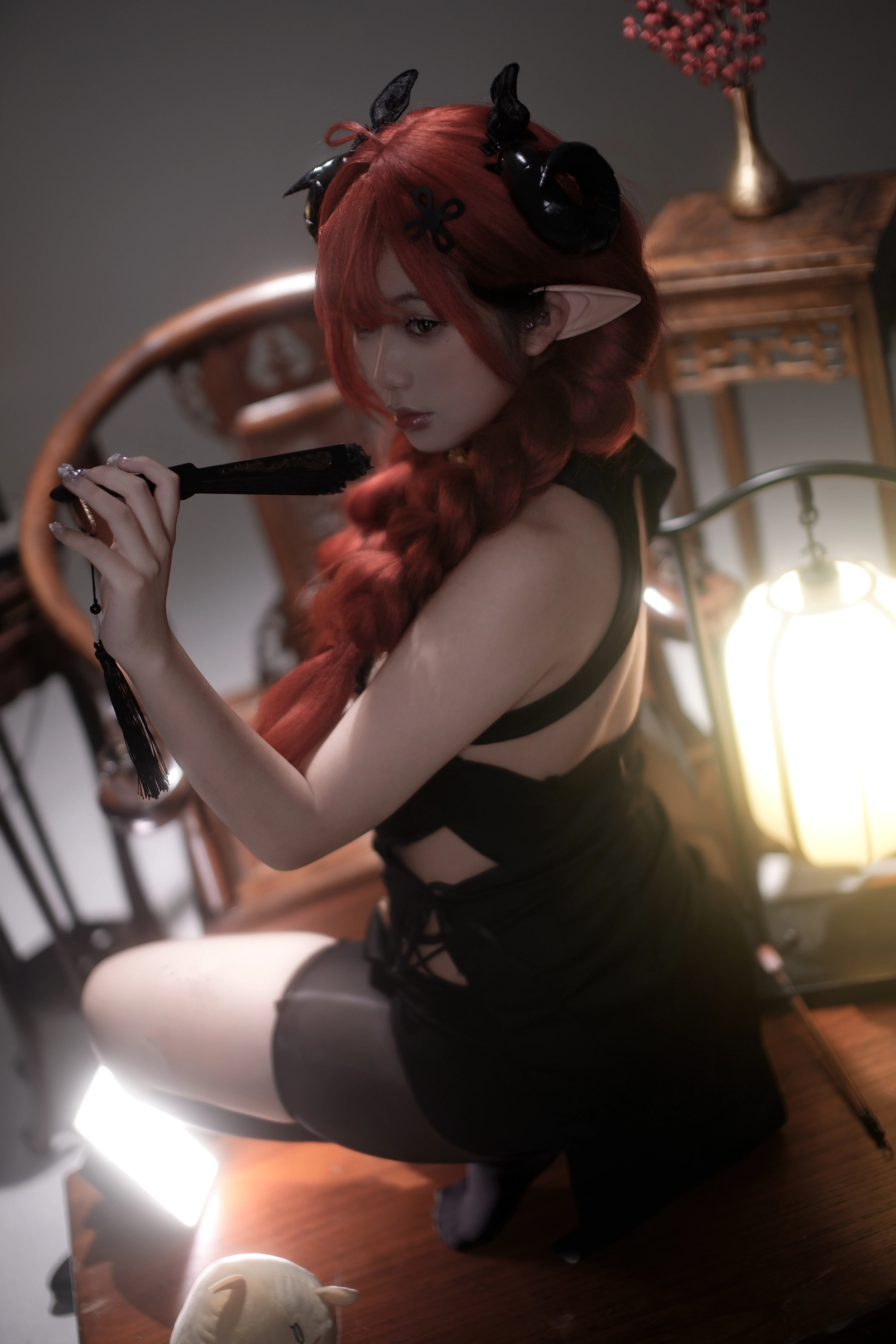 【興登堡cos】碧藍航線鐵血主力，黑白光影中的旗袍黑絲新演繹 - 第 2 張