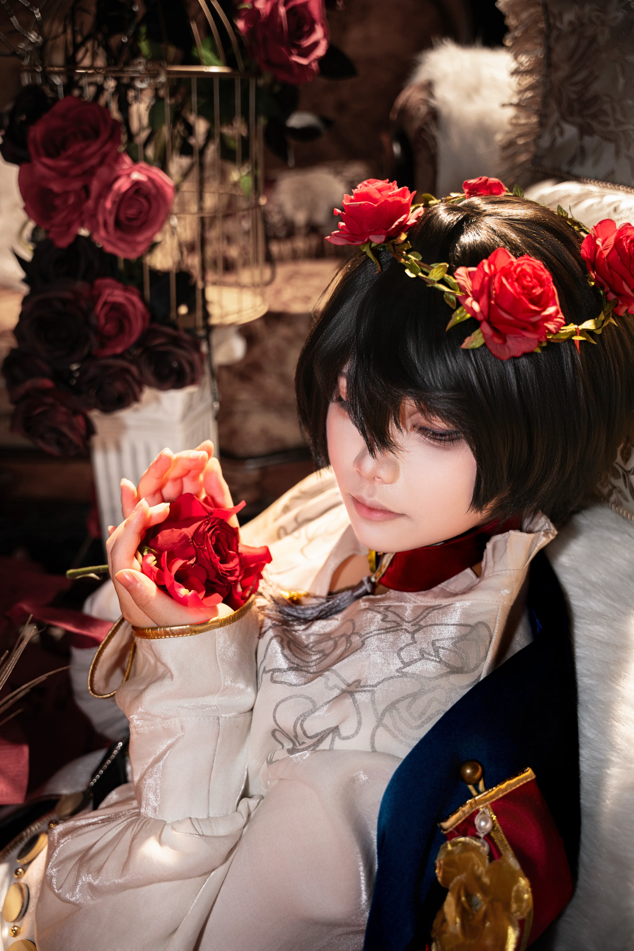 【朔间凛月cos】偶像梦幻祭2，黑红玫瑰与复古宫廷的华丽演绎 - 第 5 张