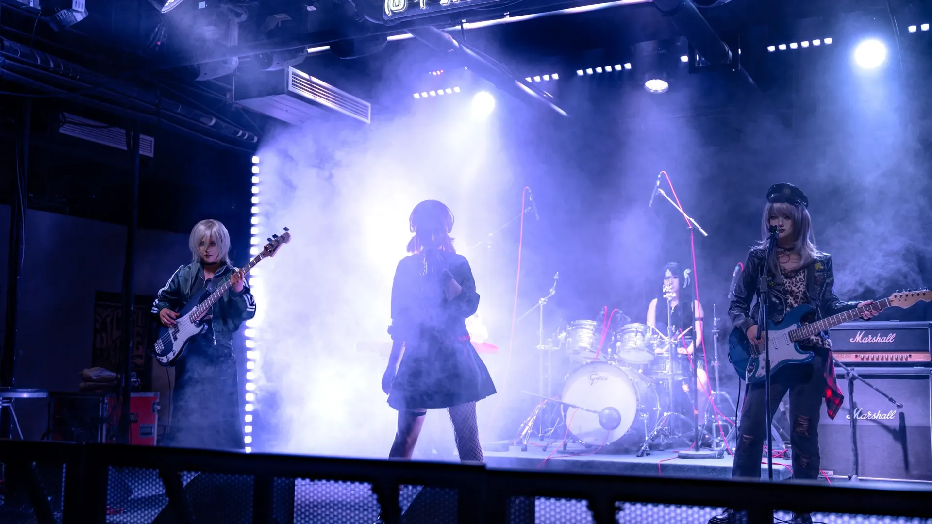 【井芹仁菜cos】第一次带队登台Girlsbandcry的Livehouse舞台 - 第 3 张