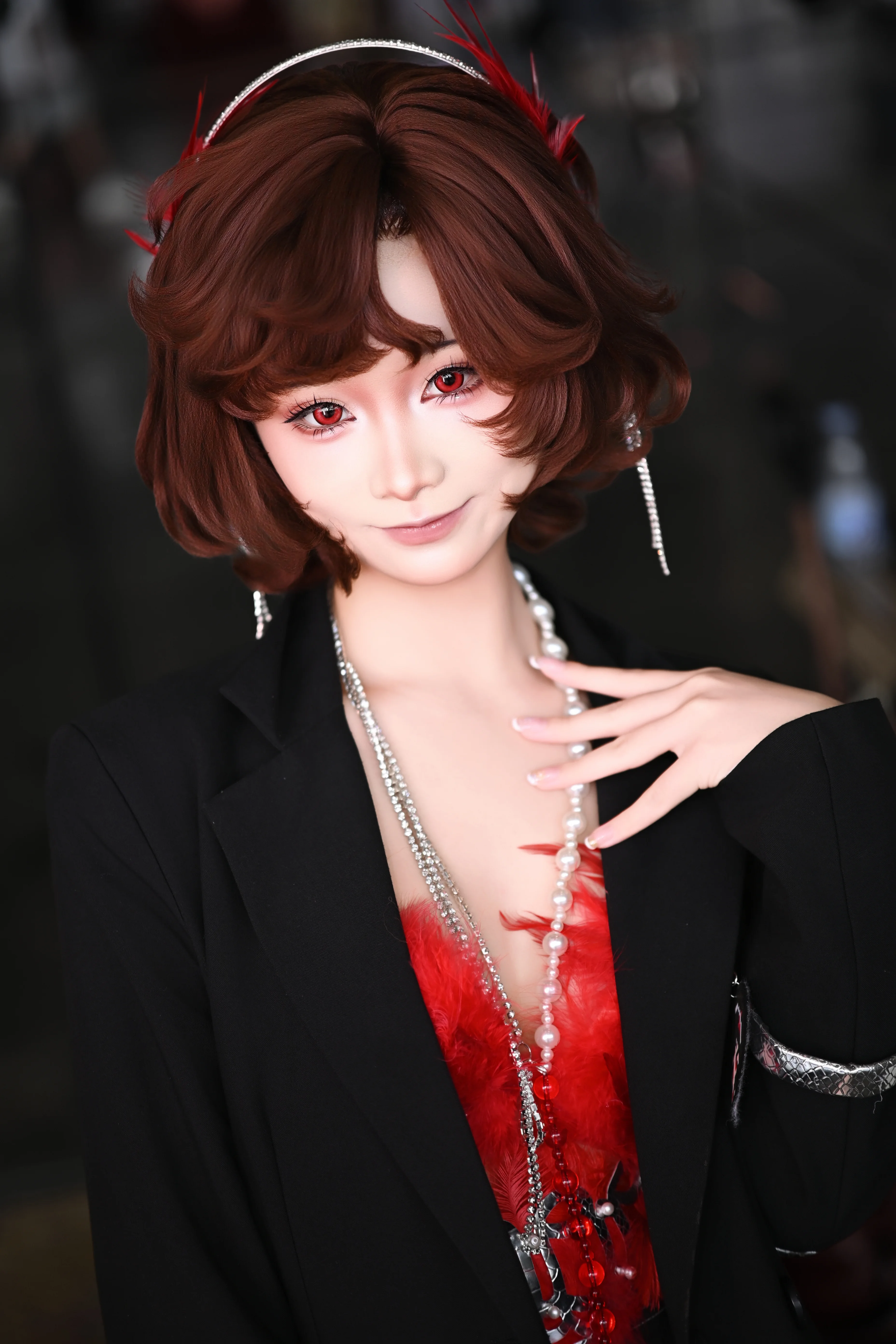【重返未来1999cos】红羽黑西装，老爷想我了吗？ - 第 1 张