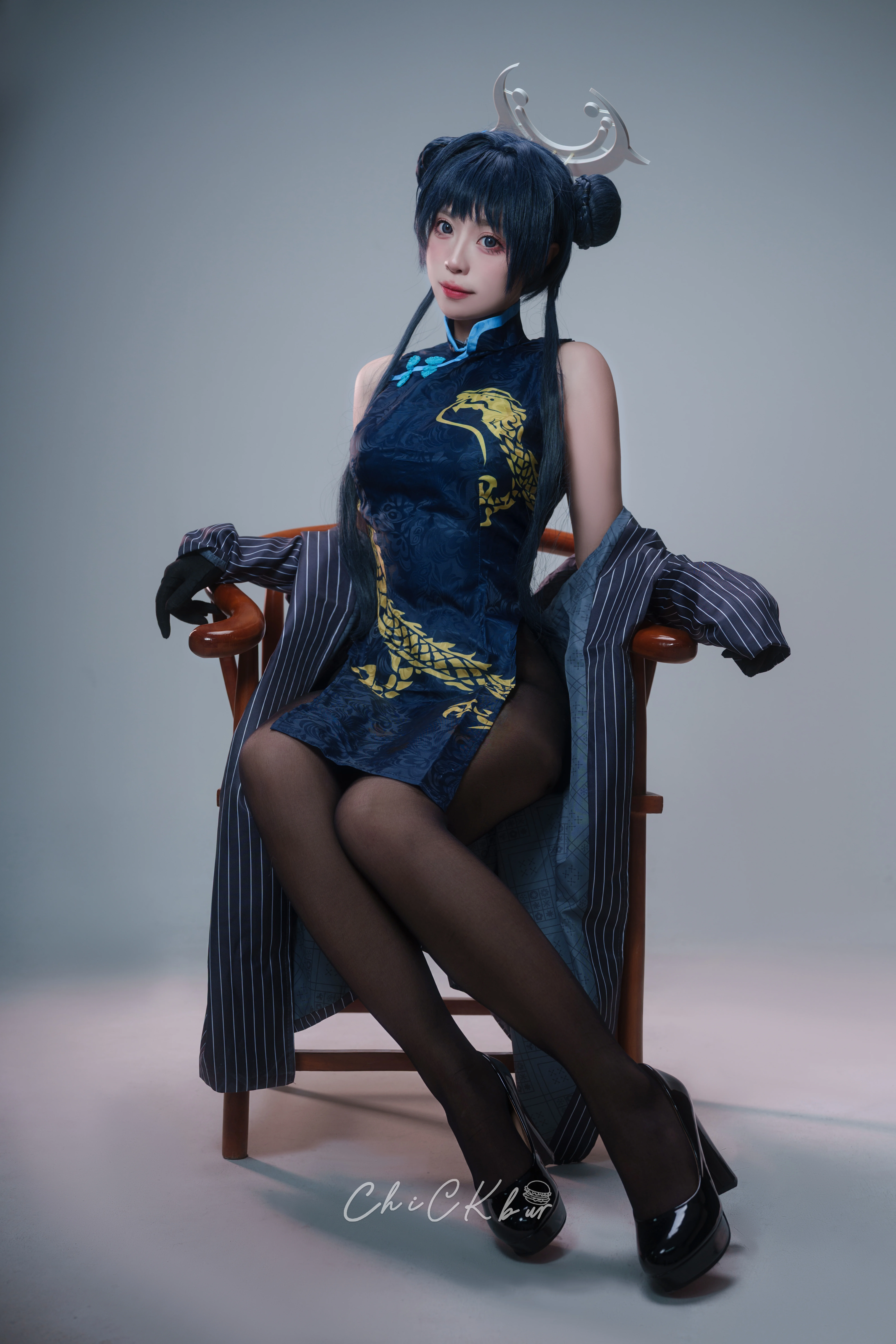 【龙华妃咲cos】蔚蓝档案，黑丝高跟与改良旗袍的中华风张力