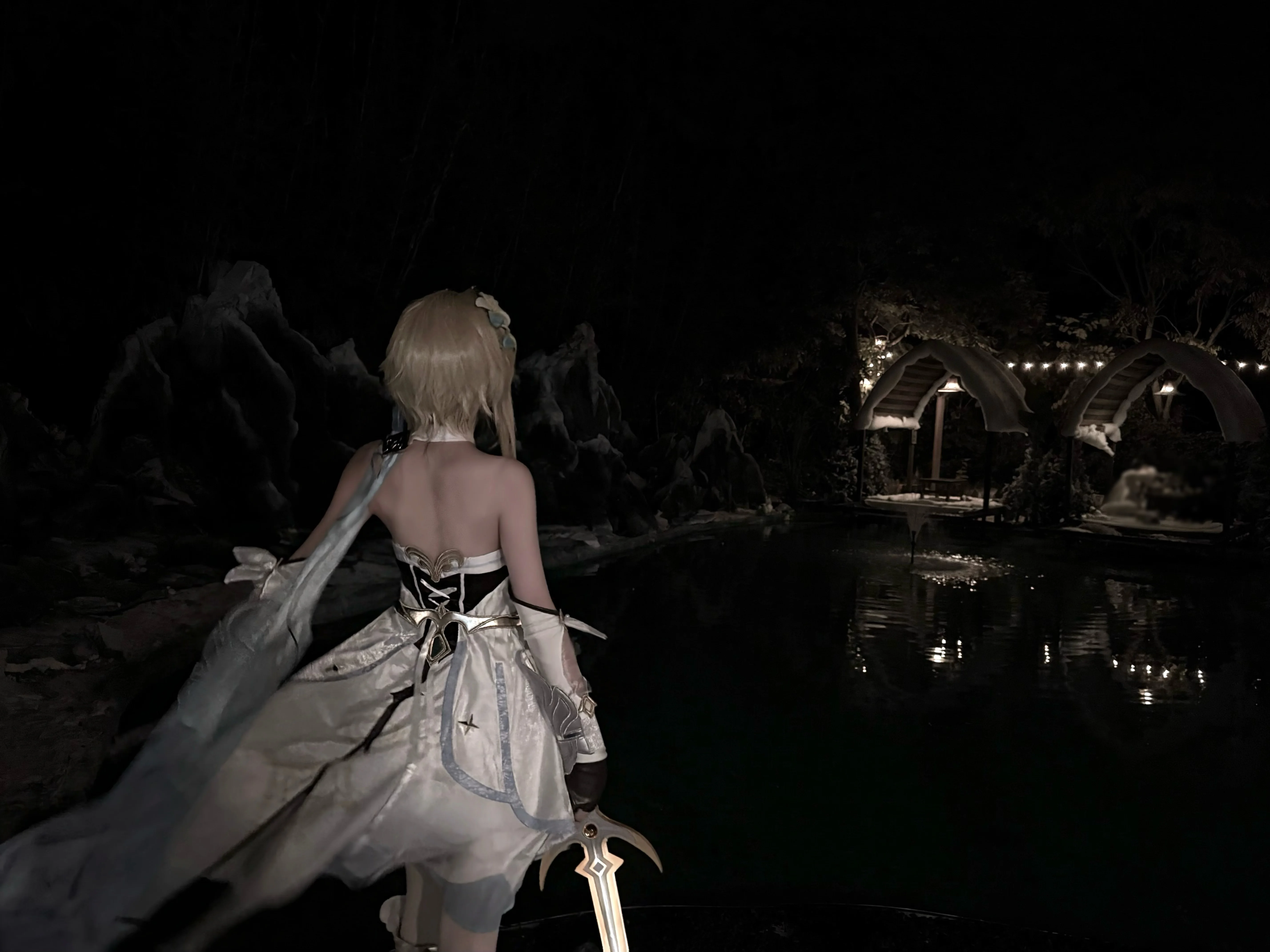 【荧cos】雨夜池畔的旅人，与终将重逢的约定