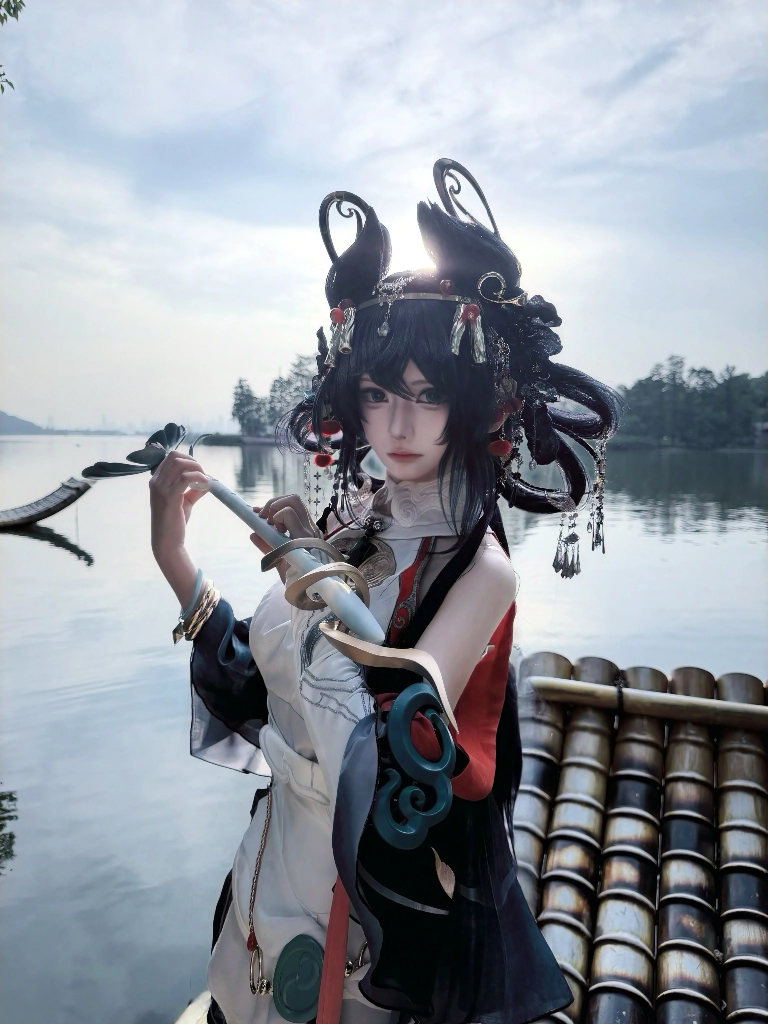 【公孙离cos】离恨烟水波倒影，逆光拍摄的画面感