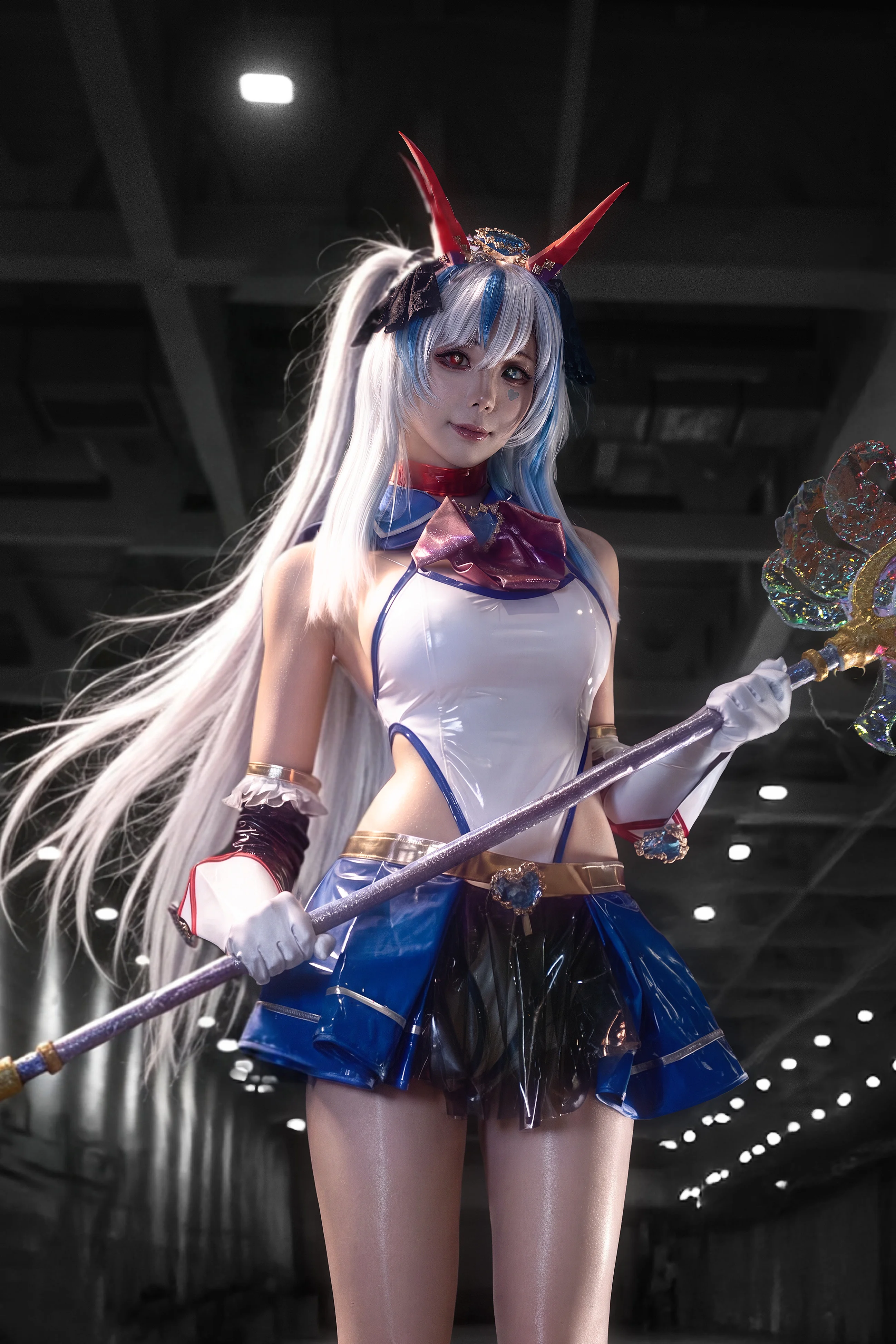 棕色尘埃2漫展返图 亮面漆皮与镭射魔法杖 - 第 1 张