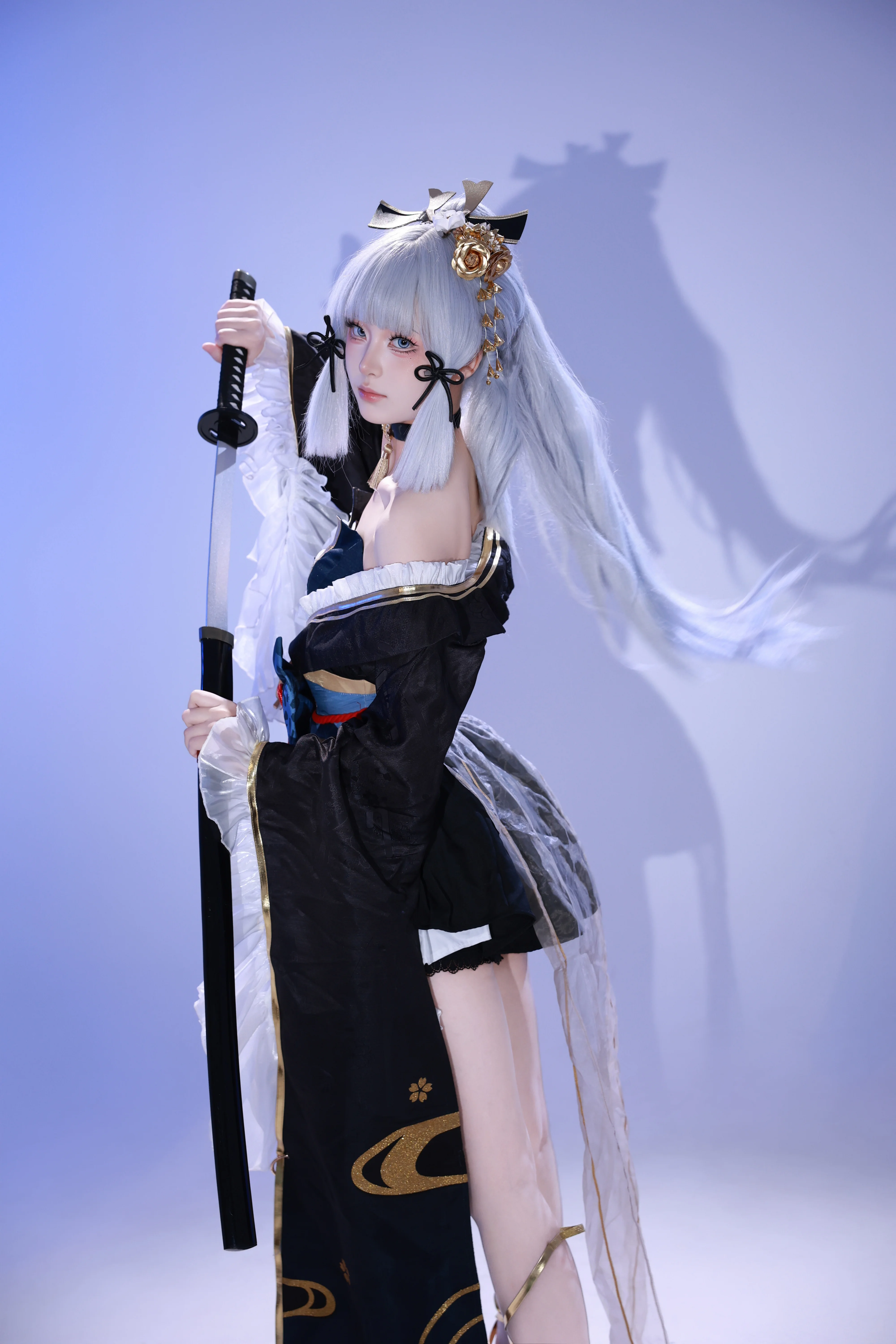 【神里绫华cos】黑道千金霜刃出鞘，和风与西装元素碰撞 - 第 4 张